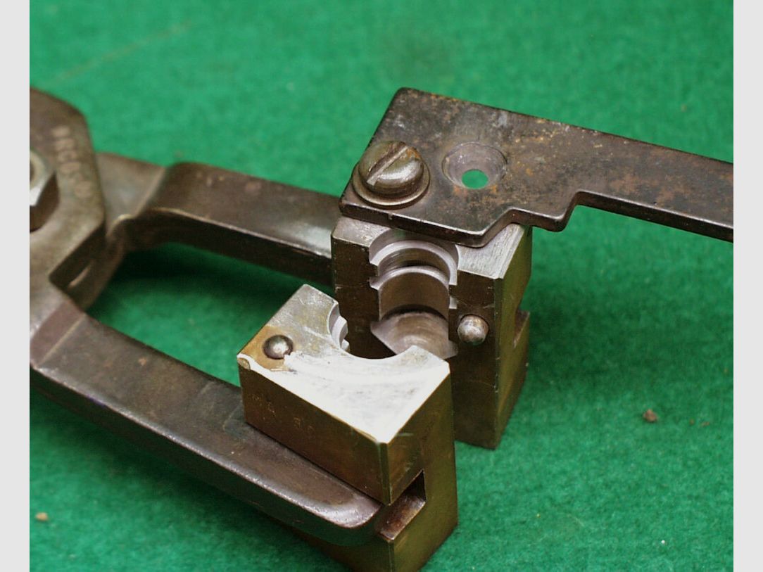 Moule à couler Thompson Center avec pince Maxiball .50, d'occasion