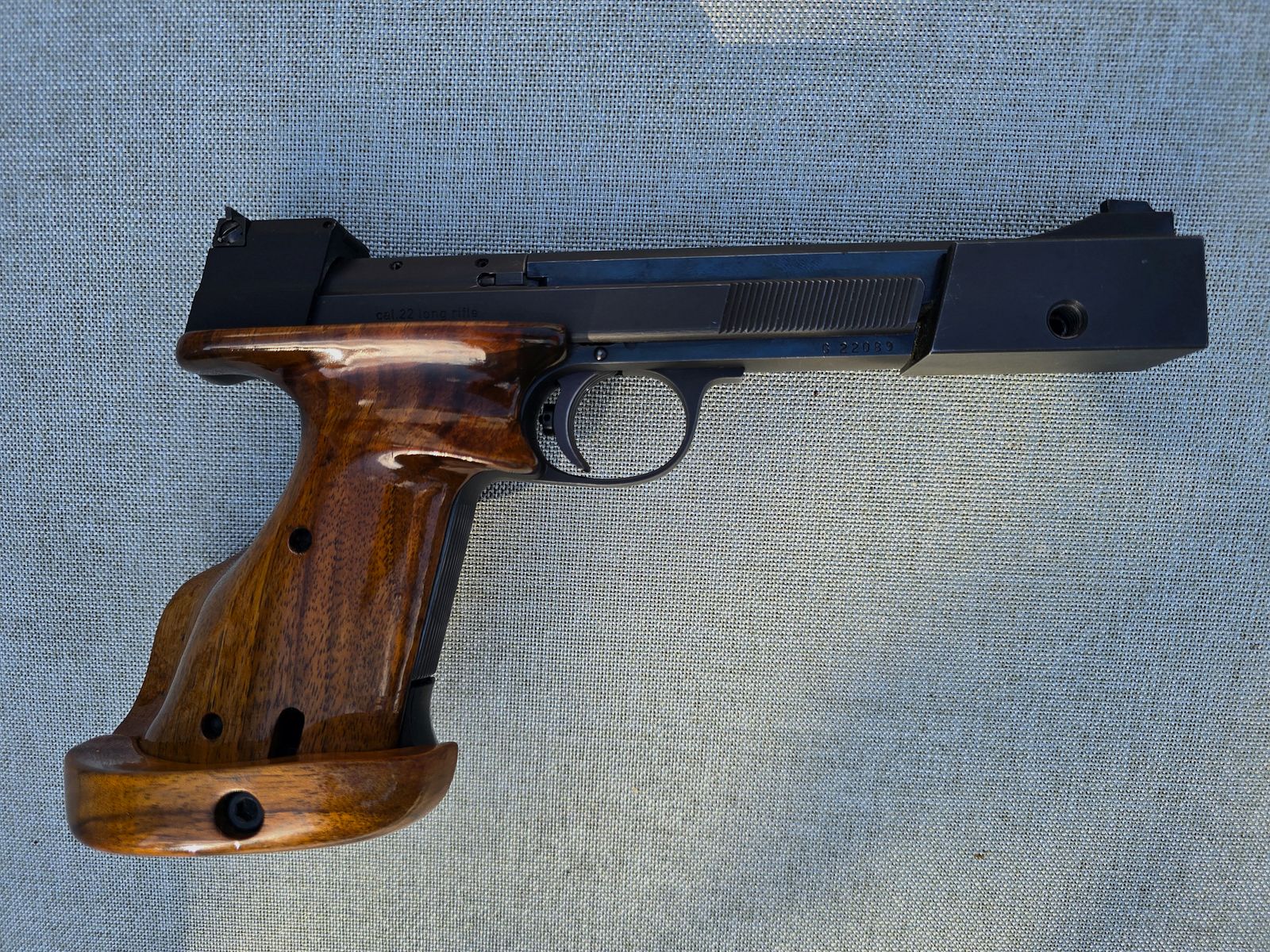 Hämmerli 208 International in .22lr Sportgriff rechts