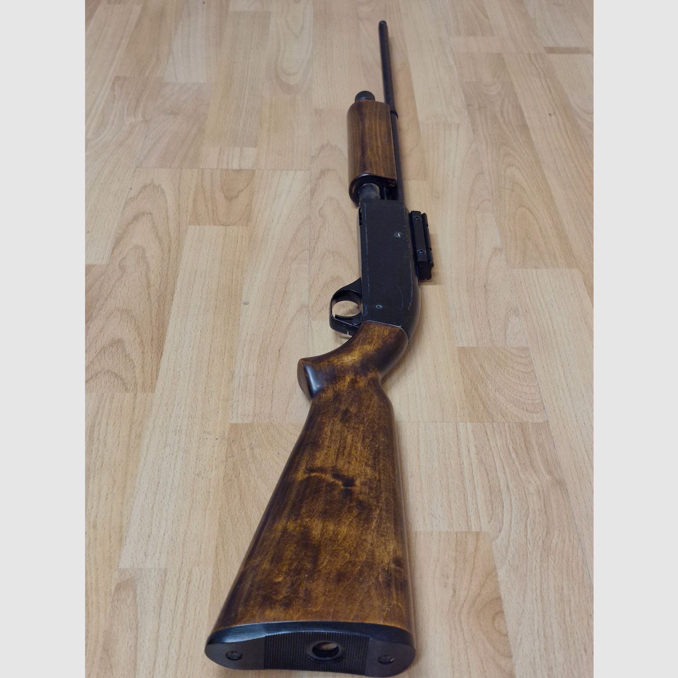 Crosman 622 Pell Clip Repeater 5,5mm .22 CO2 Vorderschaftrepetierer