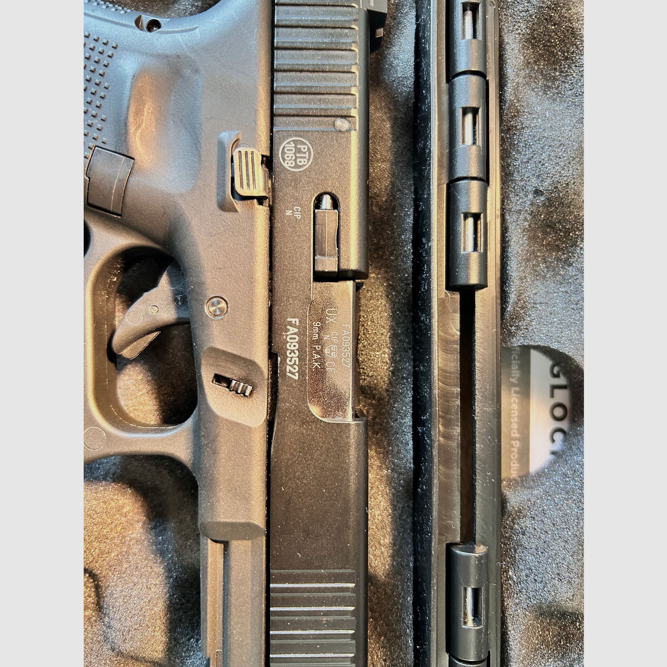 Glock 17 Gen. 5 blank firing pistol Umarex