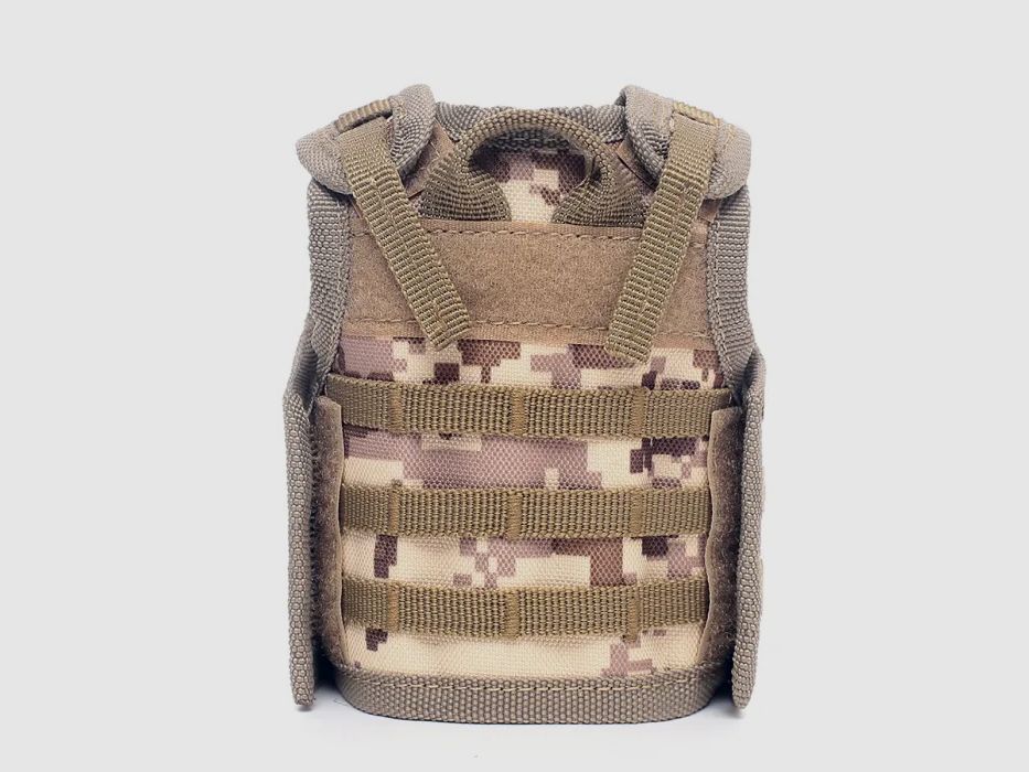 Mini Tactical Schutzweste mit Fronttaschen für Bierflasche / Weinflasche / Thermosflasche - Digital-Desert