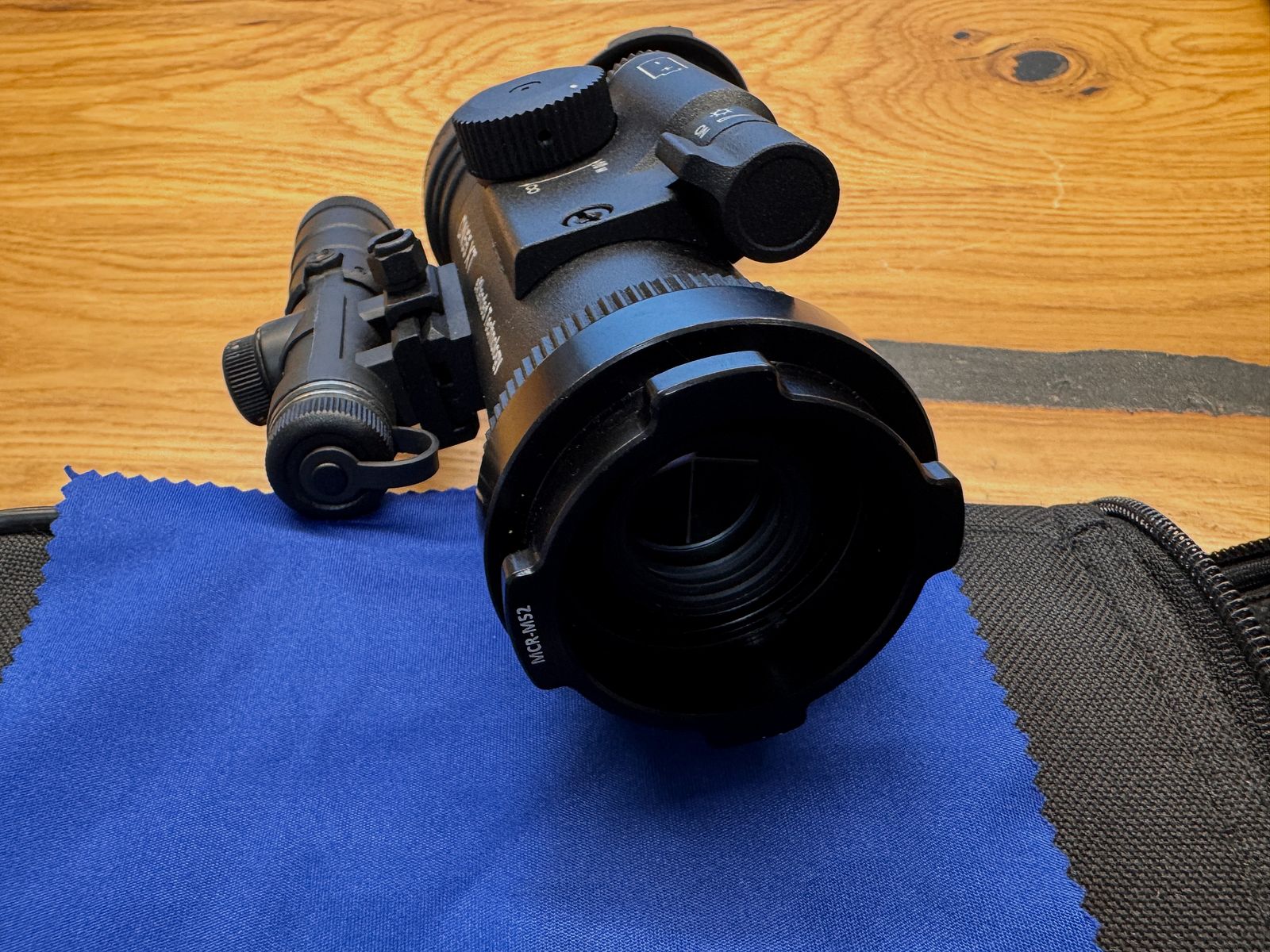 Night vision attachment DIPOL DN55 XT