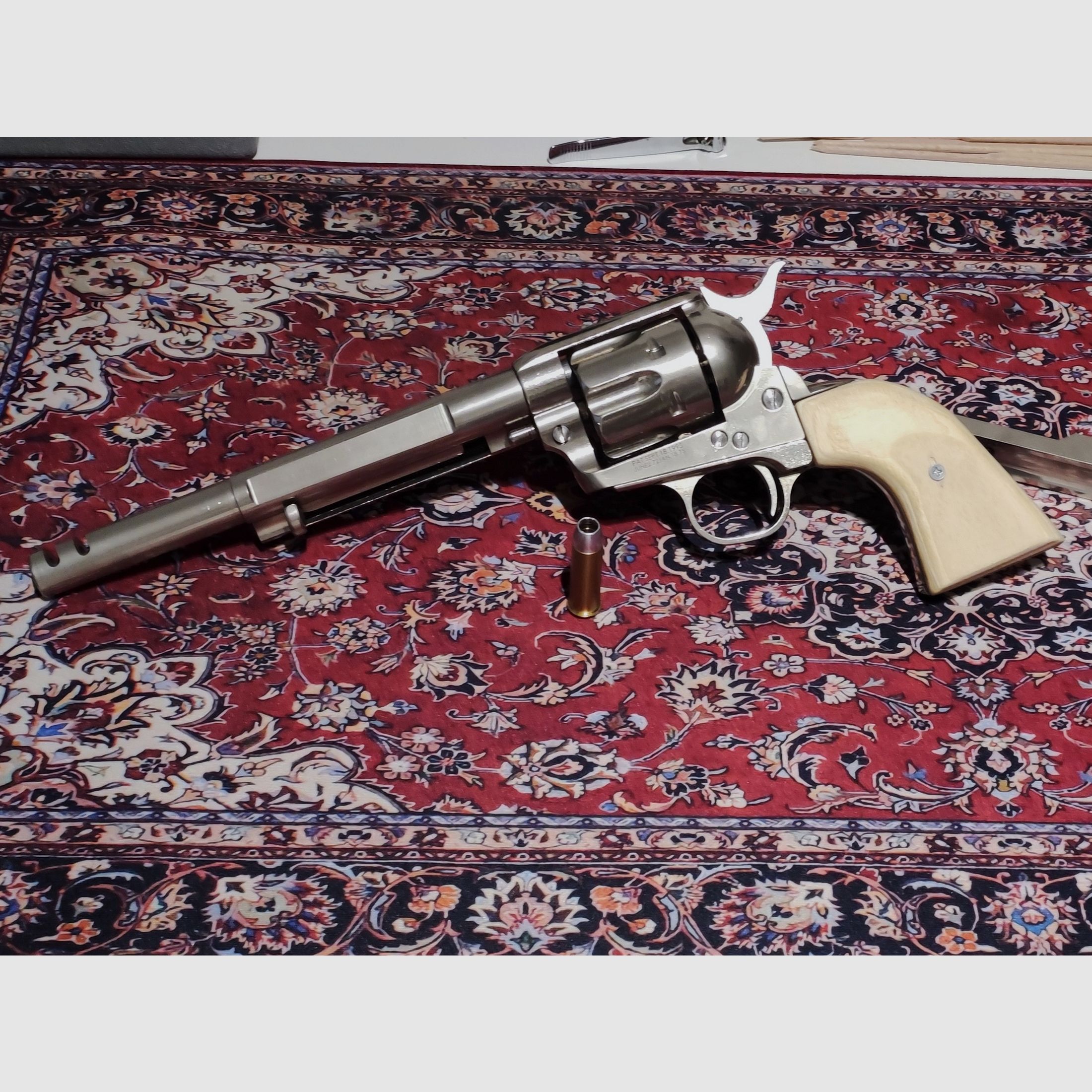 King Arms Peacemaker in silver-chrome
