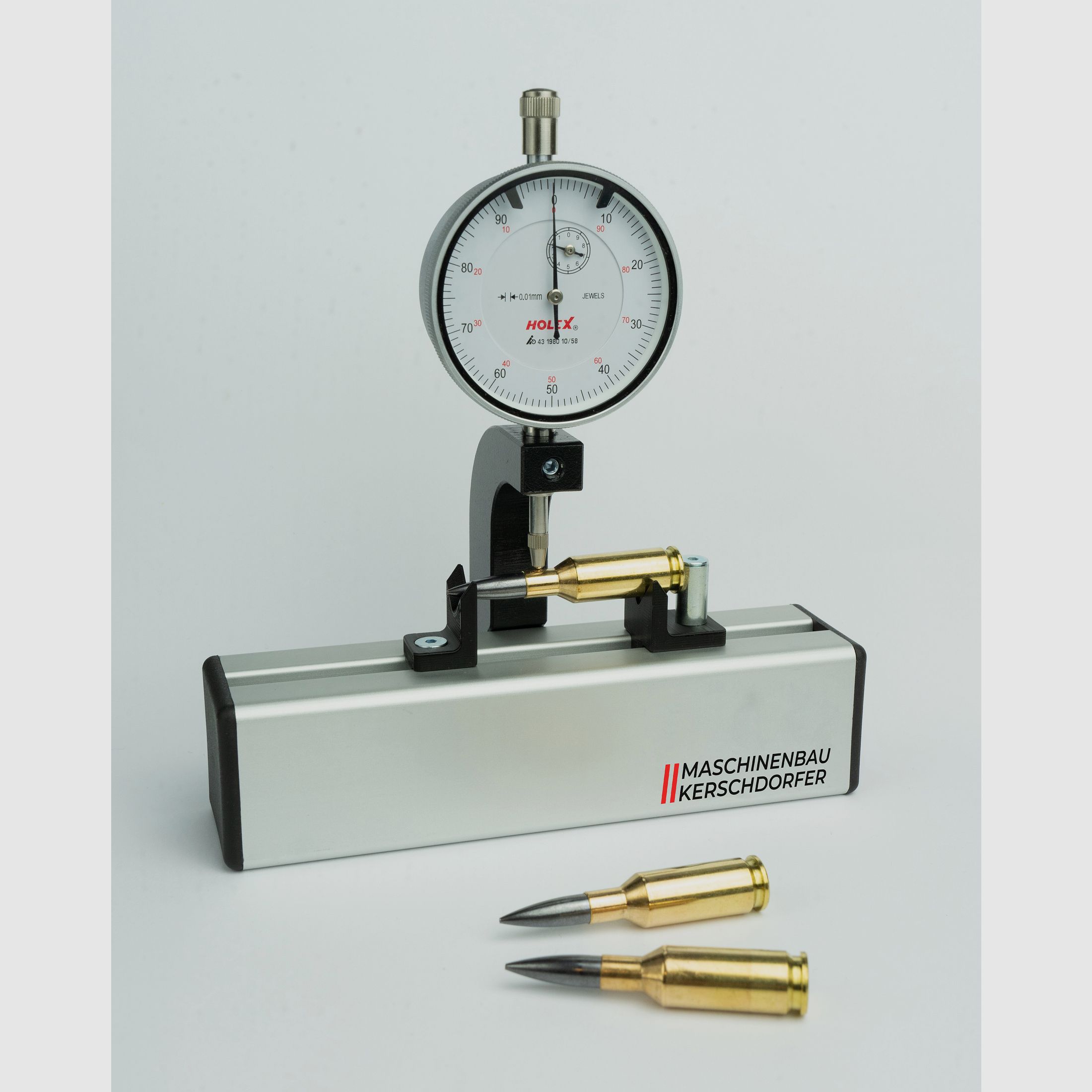 Concentricity testing device / cartridge run-out measuring device / run-out measuring device