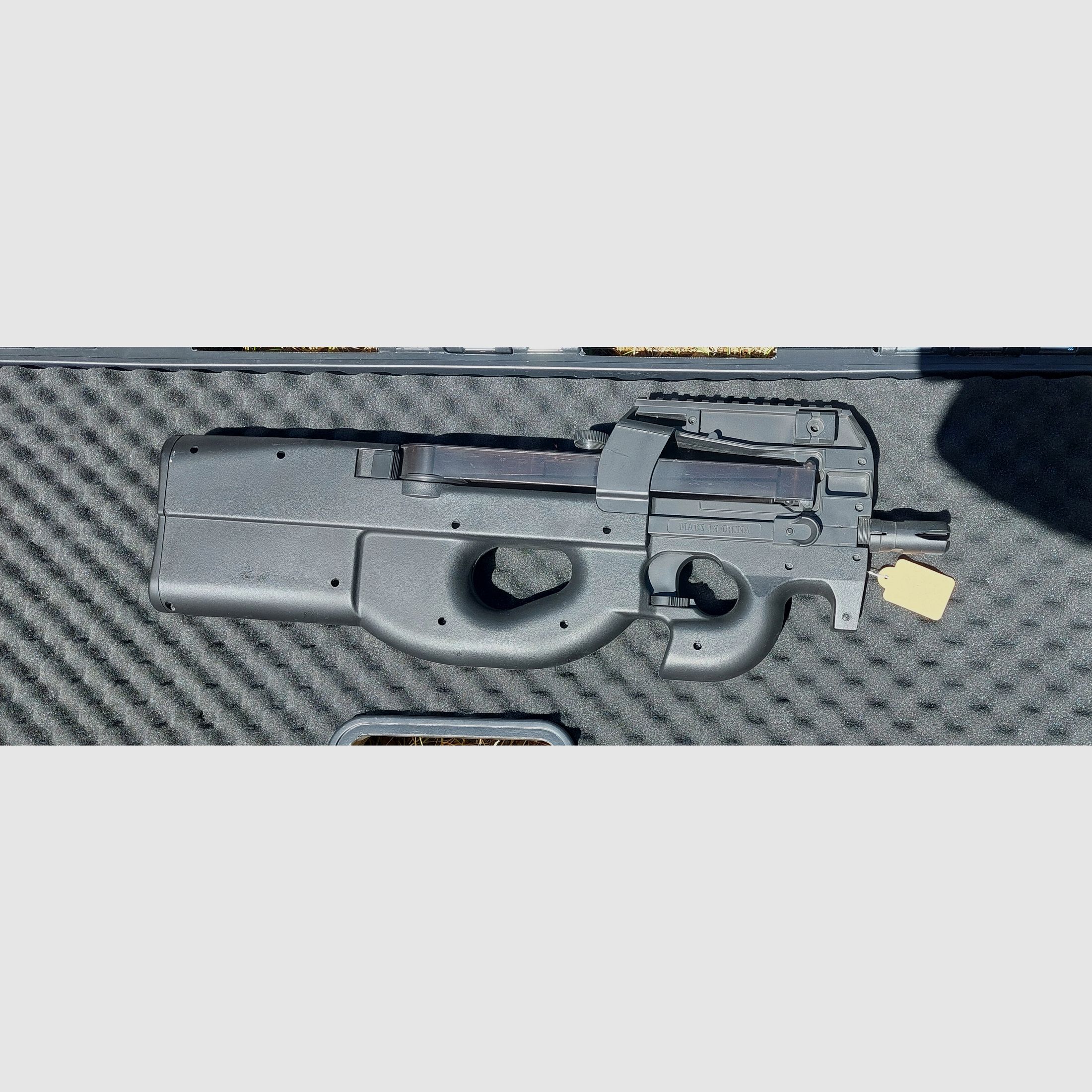 Deko Gewehr FN P90 
