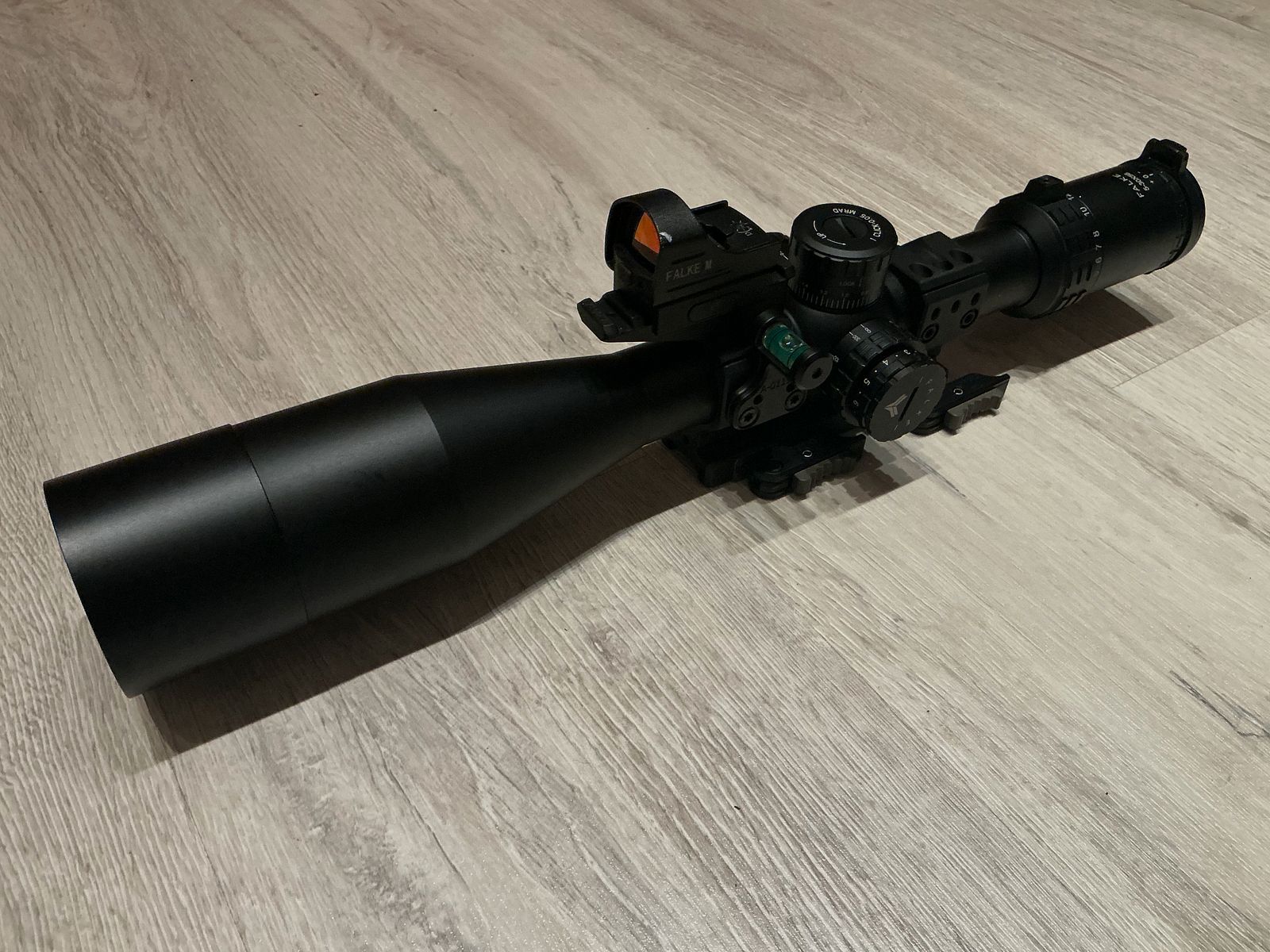 Falke Zielfernrohr 5-30x56 inkl. Killflash neuwertig * unbenutzt