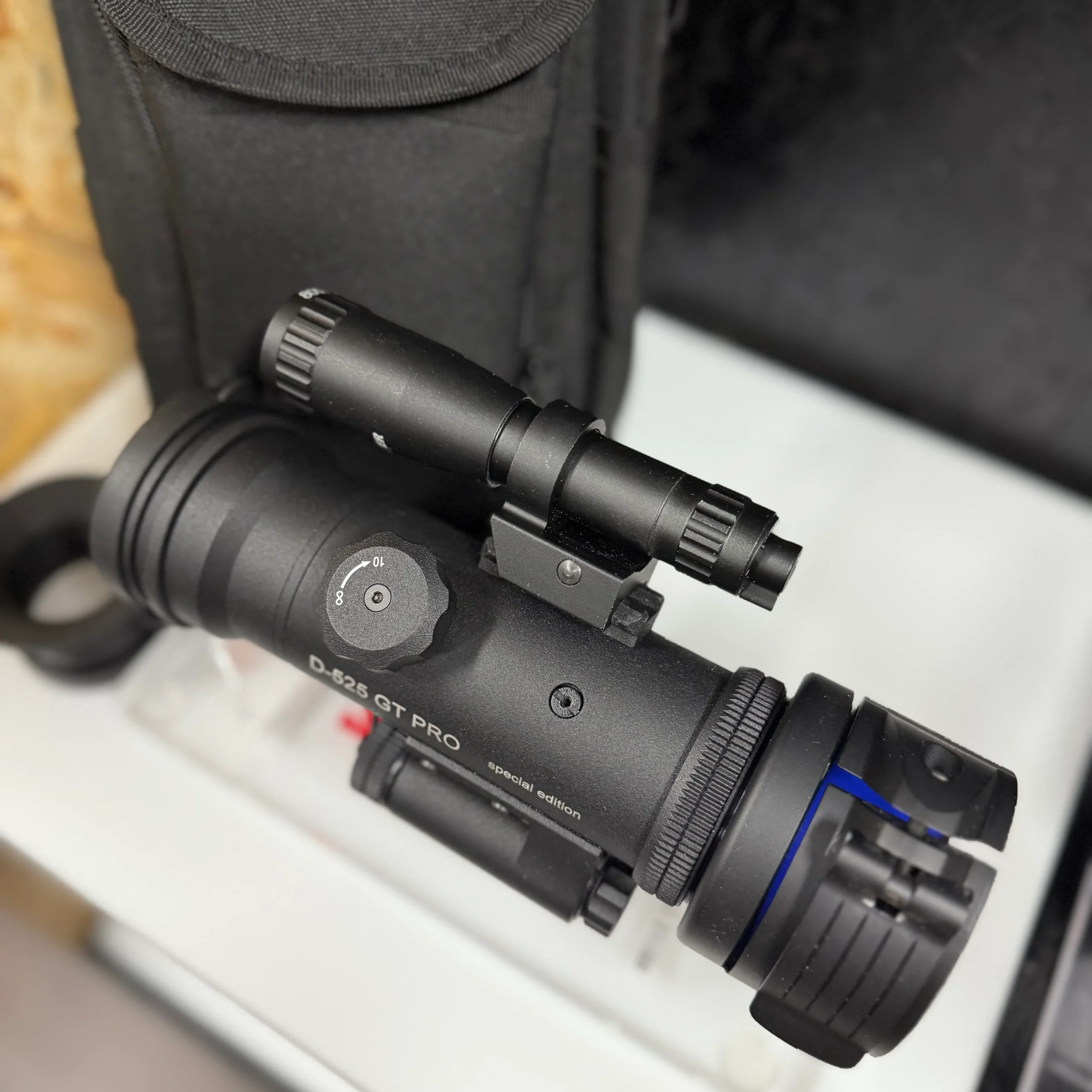 D-525 GT PRO (schwarz-weiß) gebraucht, Bild 3 von 9