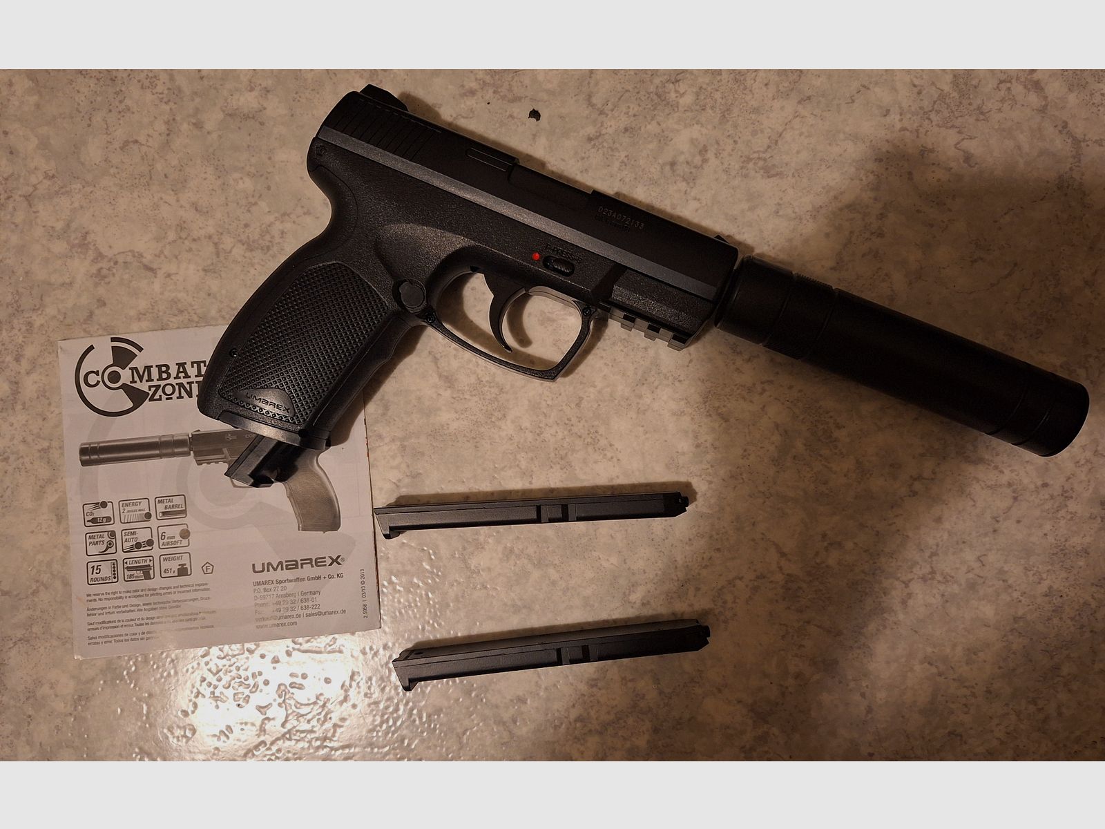 5x airsoft pistols NBB with case