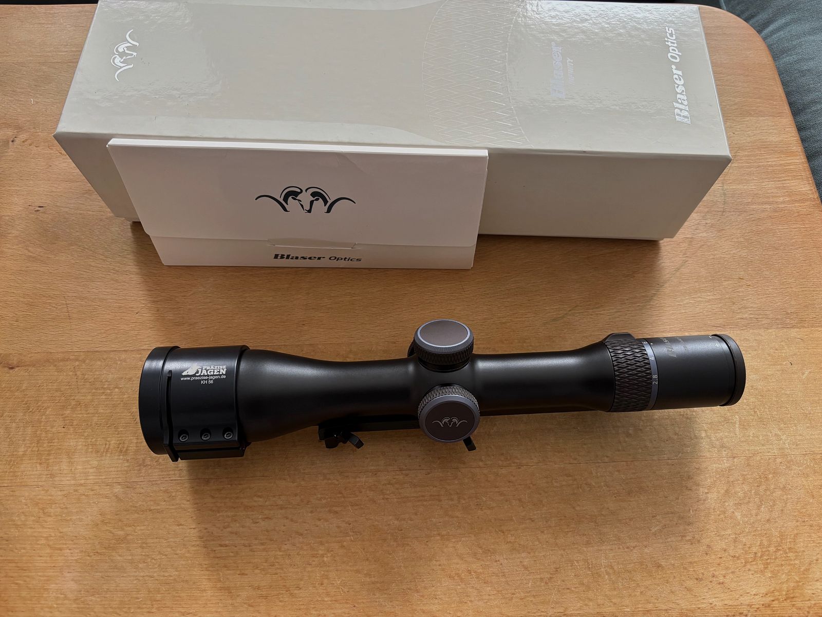 Blaser B1 2,8-20x50 mit Blaser Sattelmontage und Präzise Jagen Adapter