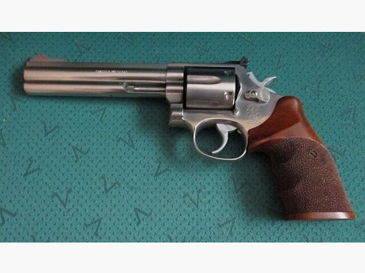 Revolver Smith & Wesson Modell 686-3 .357 mag 6 Zoll mit Nill Griff	 686