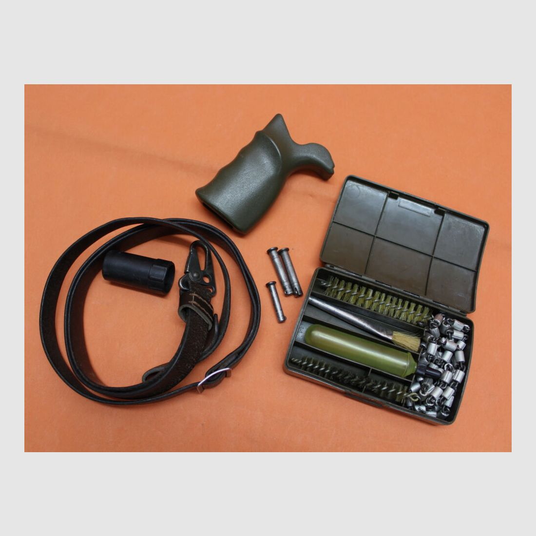 BUND SURPLUS Heckler&Koch/H&K HK G3 Komplett-Set oliv BUND H&K Handschutz/Pistolengriff/Schulterstütze/Mag.T.KSt