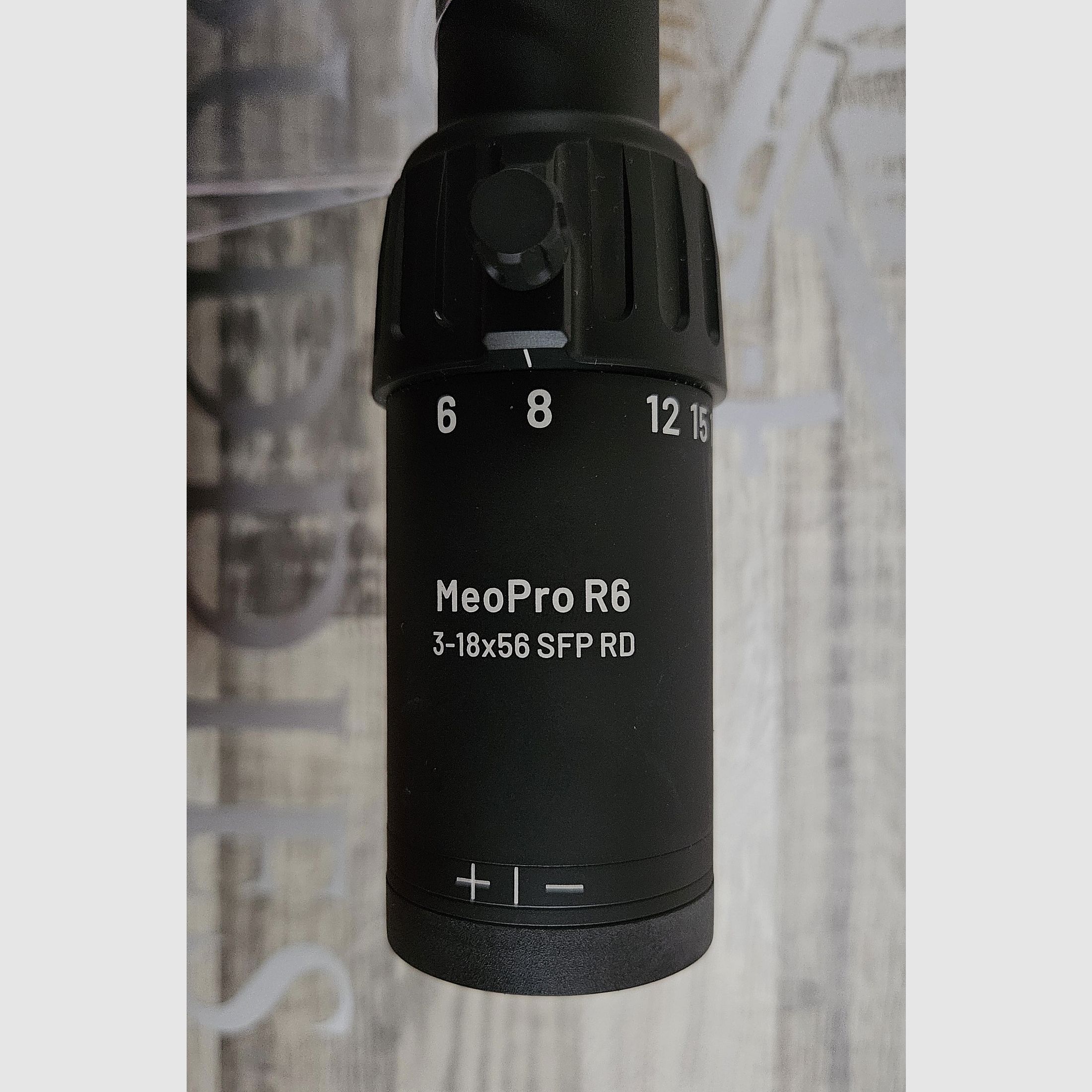 Telescopio Meopta MeoPro R6 3-18x56 RD SFP Reticolo 4C con punto luminoso - Nuovo dal commercio specializzato -