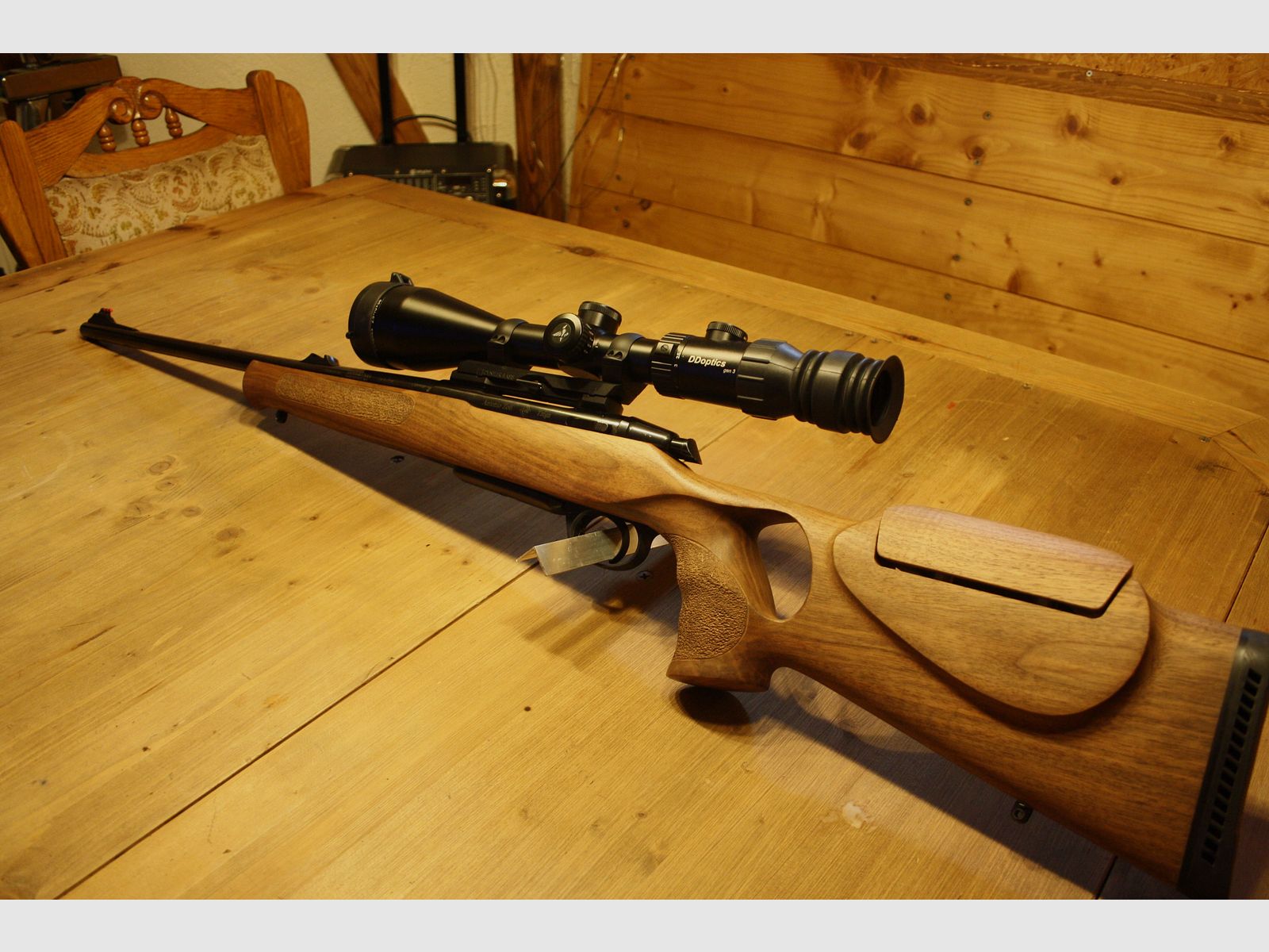 Riper Zoli AZ1900 Taiga 8x57IS a leva manuale con calcio in noce