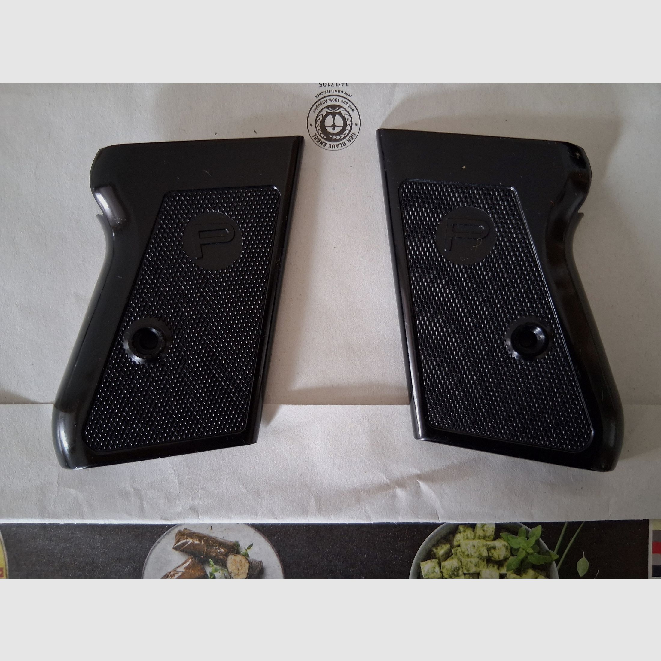Griffschalen für Perfecta FBI 8000 PTB-196/2, Bild 1 von 2