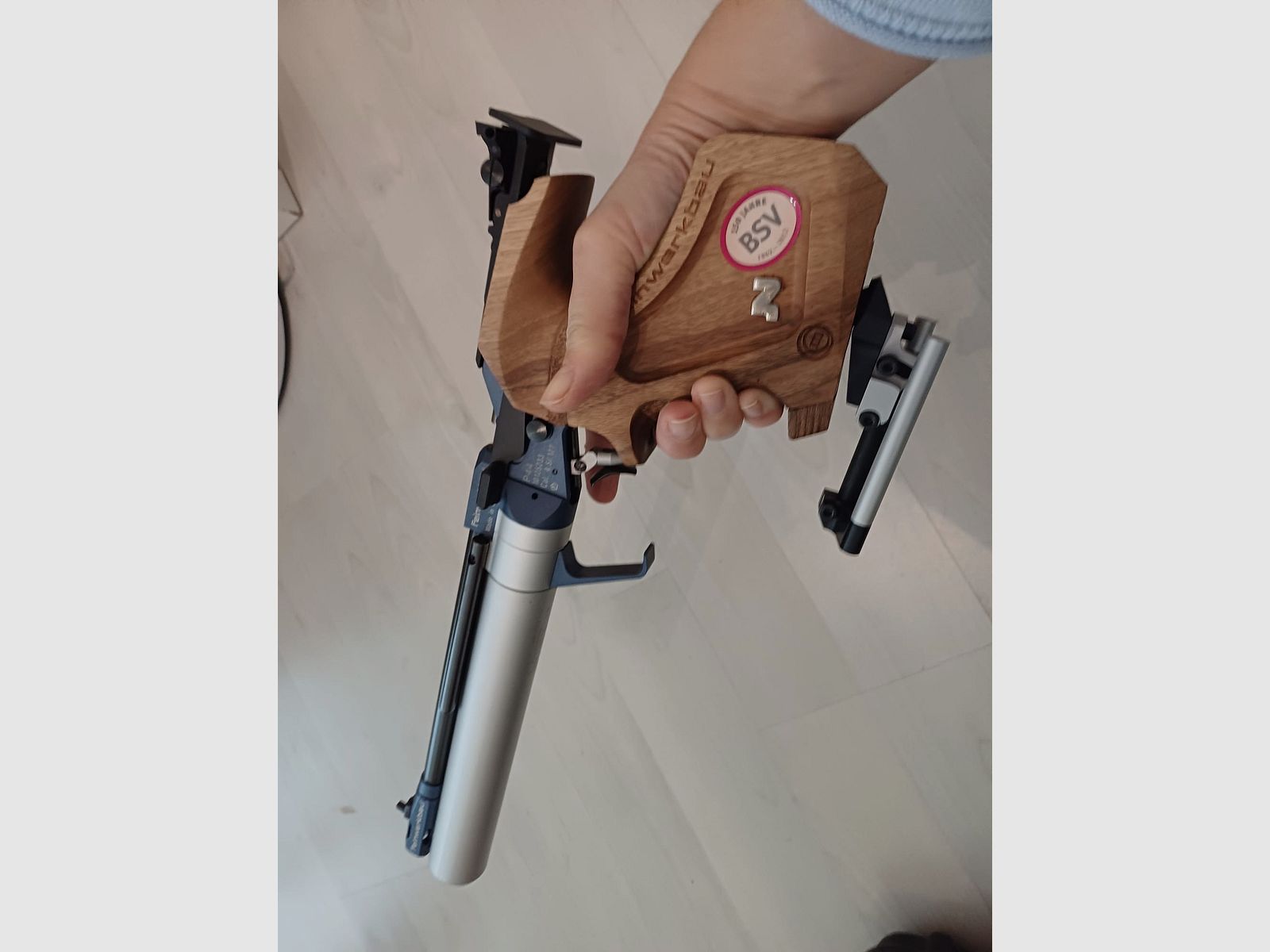 Air pistol Feinwerkbau P55 with 6500 air rifle pellets - Right-handed