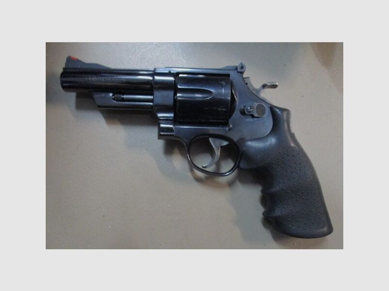 Revolver .44 Rem Mag, Smith & Wesson Mod. 29-2 4 pouces 29-2