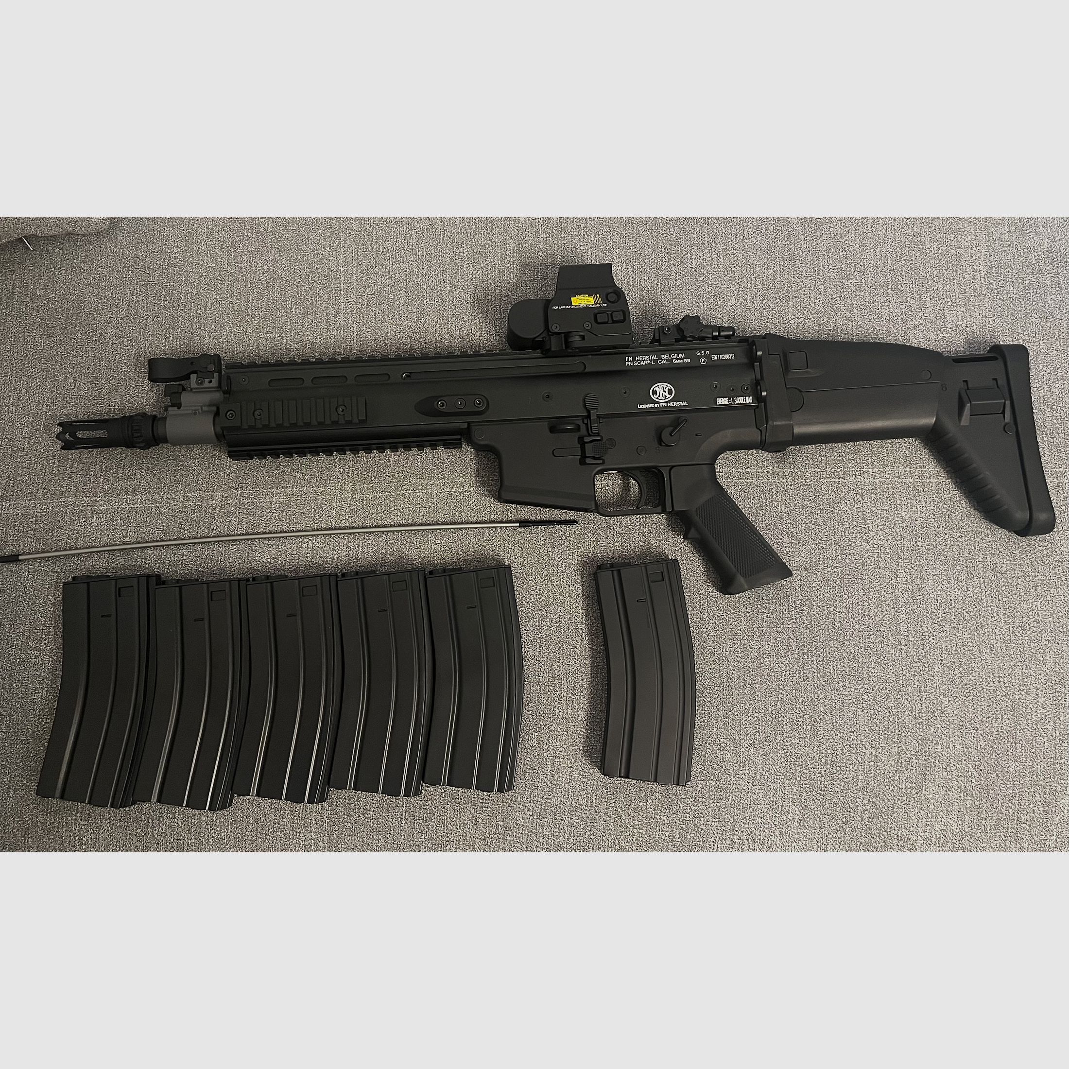 FN SCAR L S-AEG - Set completo - 1,3 julios, 6 cargadores, punto rojo y maletín! A partir de 18 años