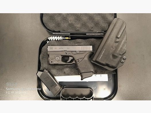 GLOCK 43 CALIBRO 9X21 con STREAMLIGHT TLR-6