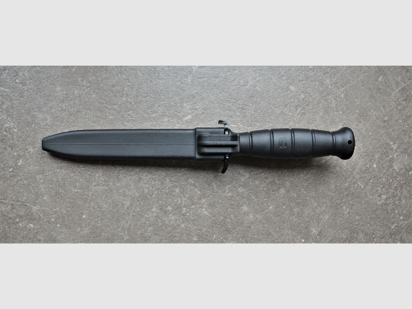 Glock Feldmesser FM 78 schwarz – Militärisches Mehrzweckmesser