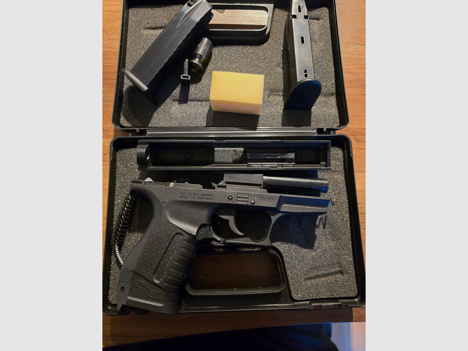 Walther P99 gas signal pistol cal 9mm P.A.K pick-up only!!