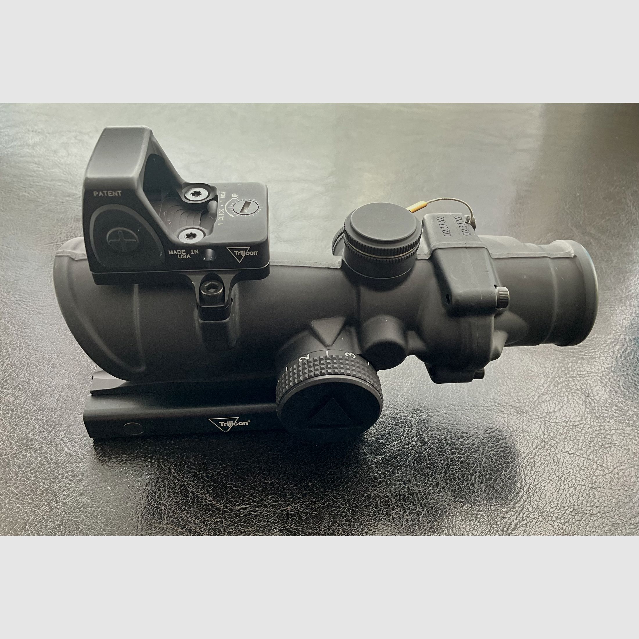 Trijicon LED ACOG 4x32 Scooe plus Adjustable Trijicon RMR