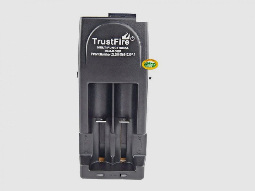 TRUSTFIRE universelles Ladegerät TR-001