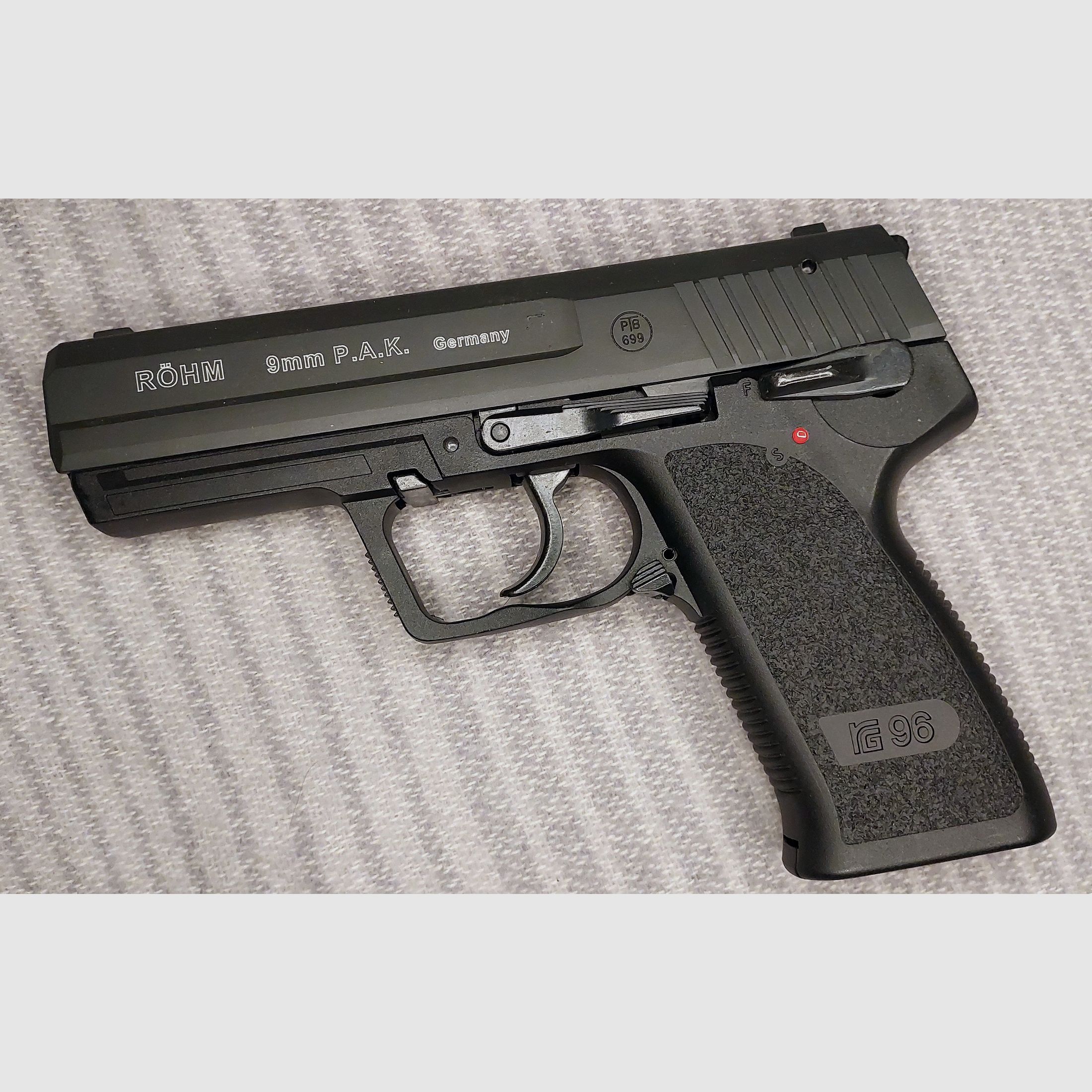 Röhm RG 96 Schreckschuss Pistole brüniert (PTB 699)