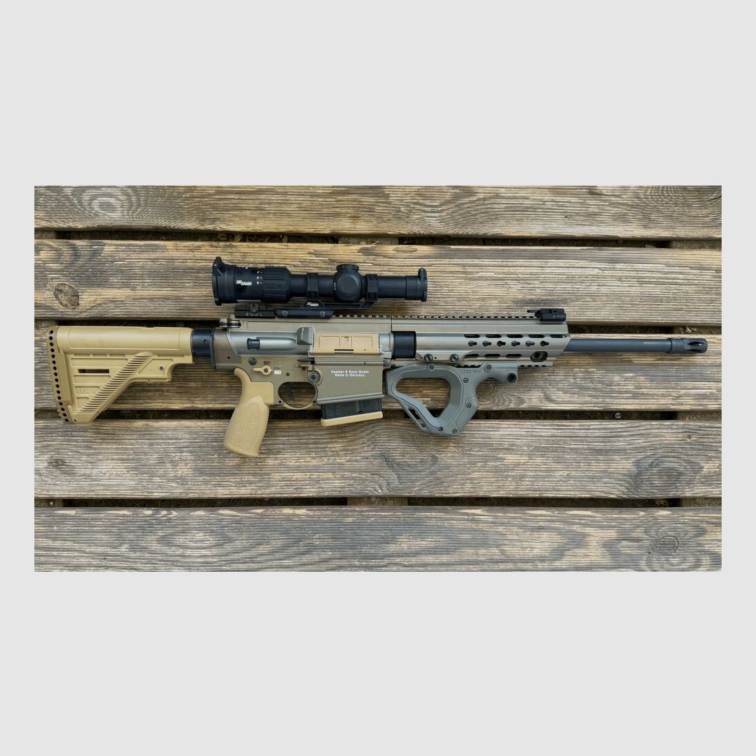 Heckler & Koch MR 308 con Sig Sauer Tango 1-6 x24 CQR Grip .308Win
