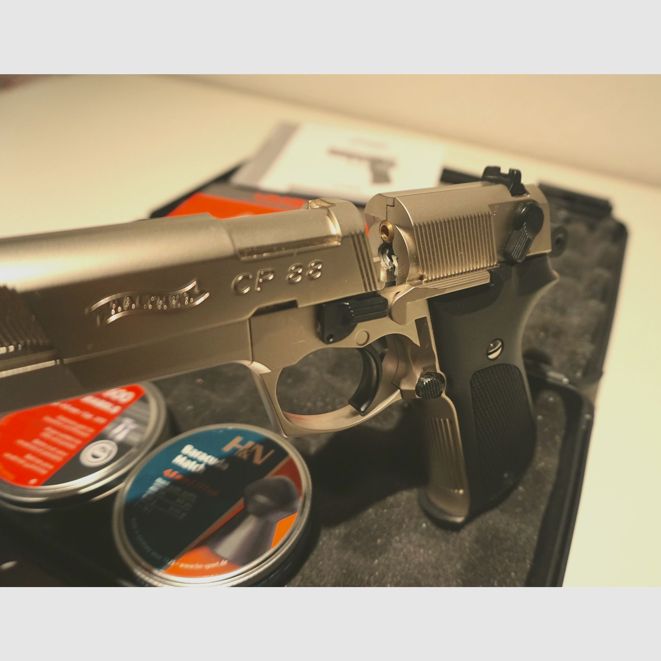 Walther CP88 Competition vernickelt von Umarex inkl. CO2 Patronen, Diabolos und Reinigungszubehör