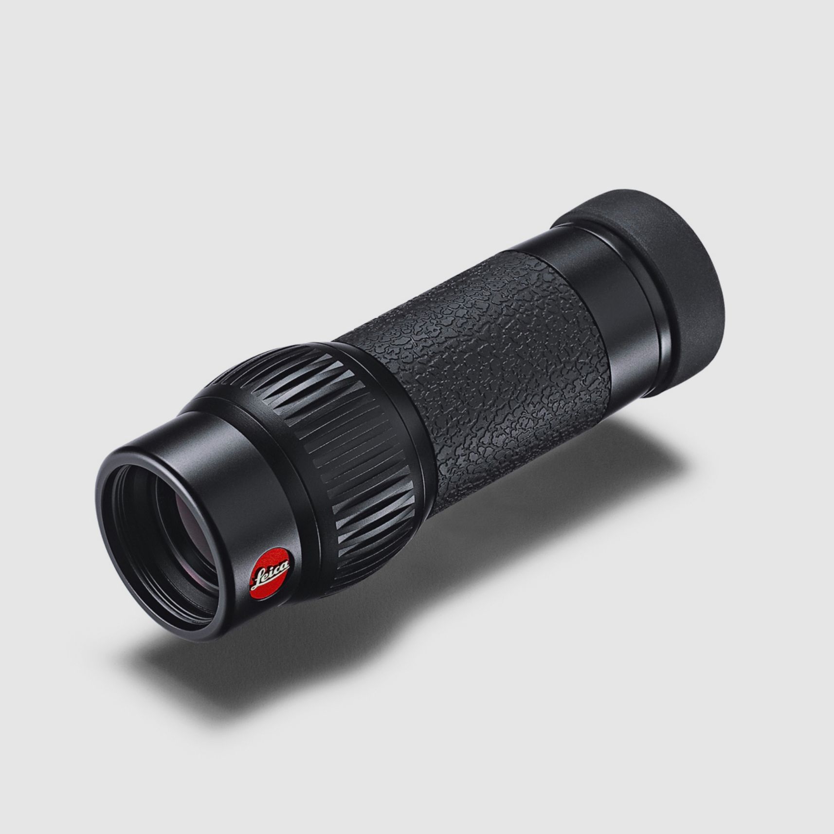 Leica Monovid 8x20 Blackline monocular with case 40390