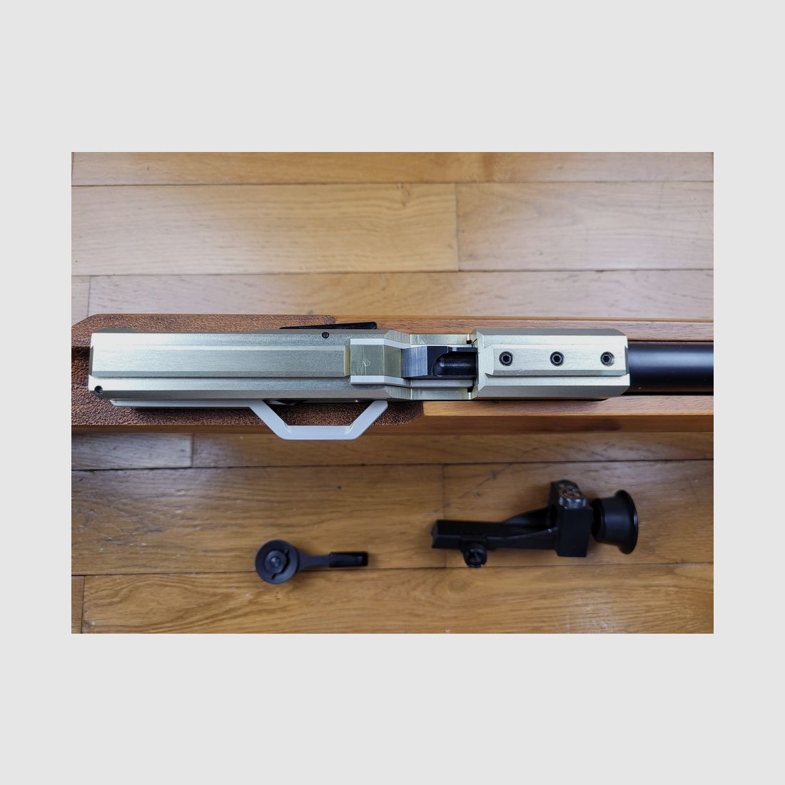 Seltene Präzisionsbüchse Walther UIT-E MATCH – elektronische Abzug – Wasserwaage Diopter – neuwertig, Bild 23 von 32