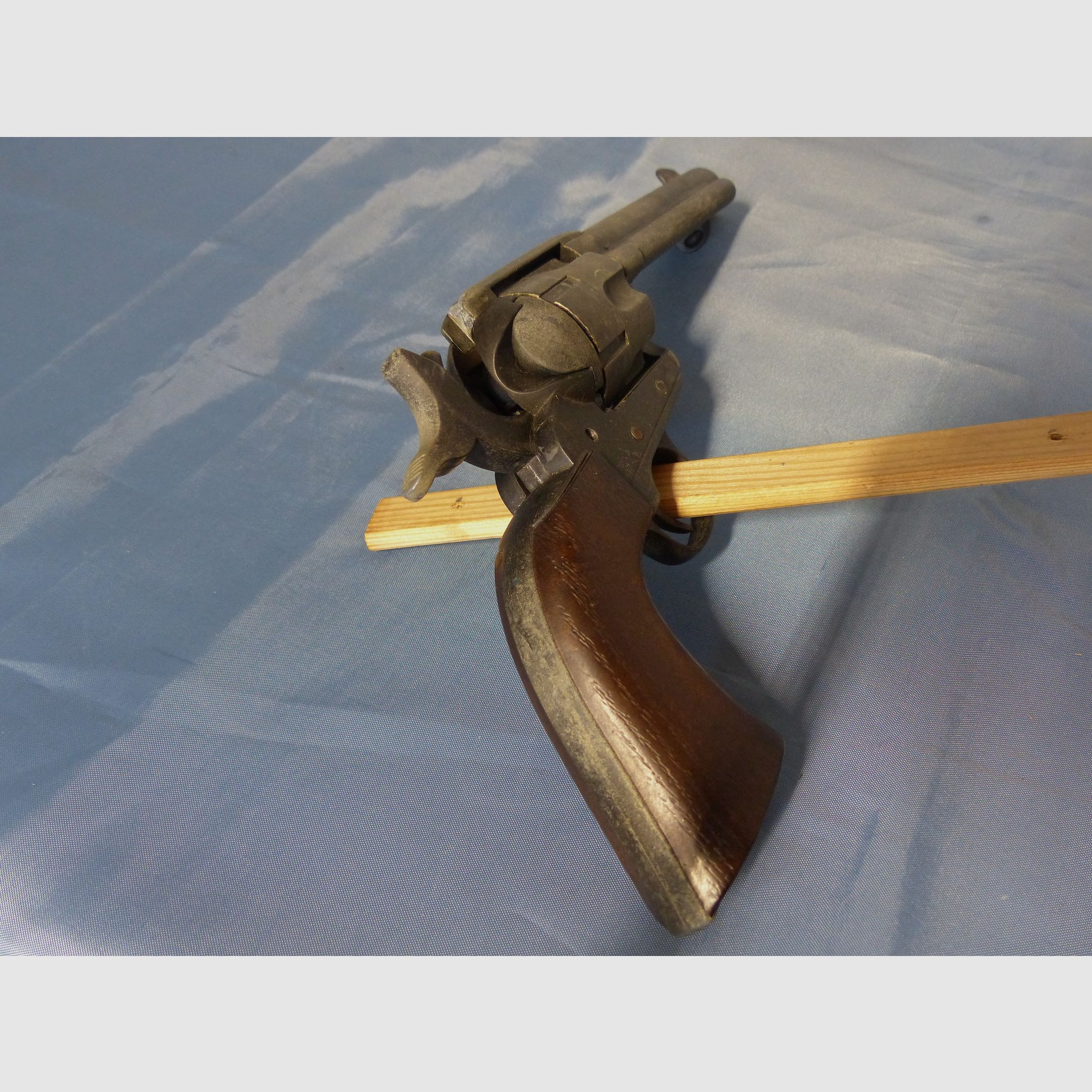 Colt Revolver Single Action Army Cal. .45 full metal decoration probably from the 70s