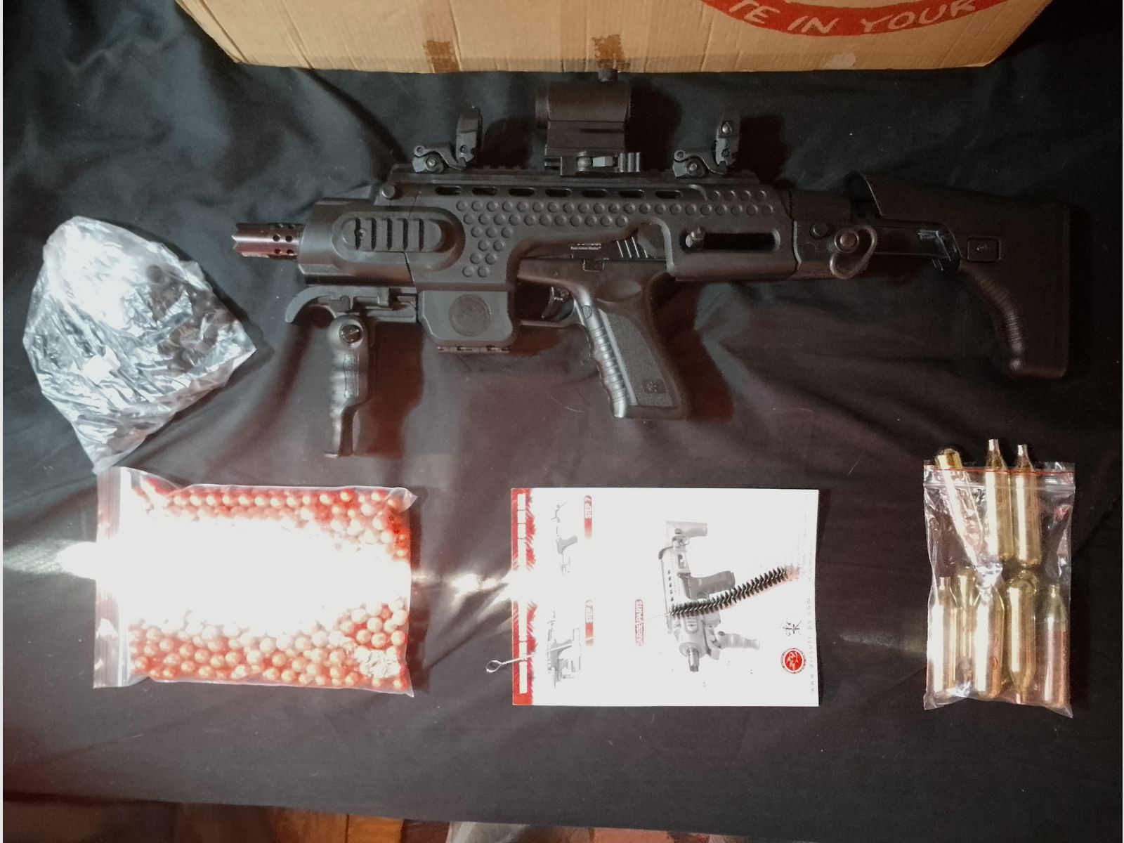 RAM Cal .43 Combat (Glock) + 4 Magazine + Aps Caribe Action Conversion Kit T1-Socom Visier und Zubehör Co2 Rubberballs Paintballs