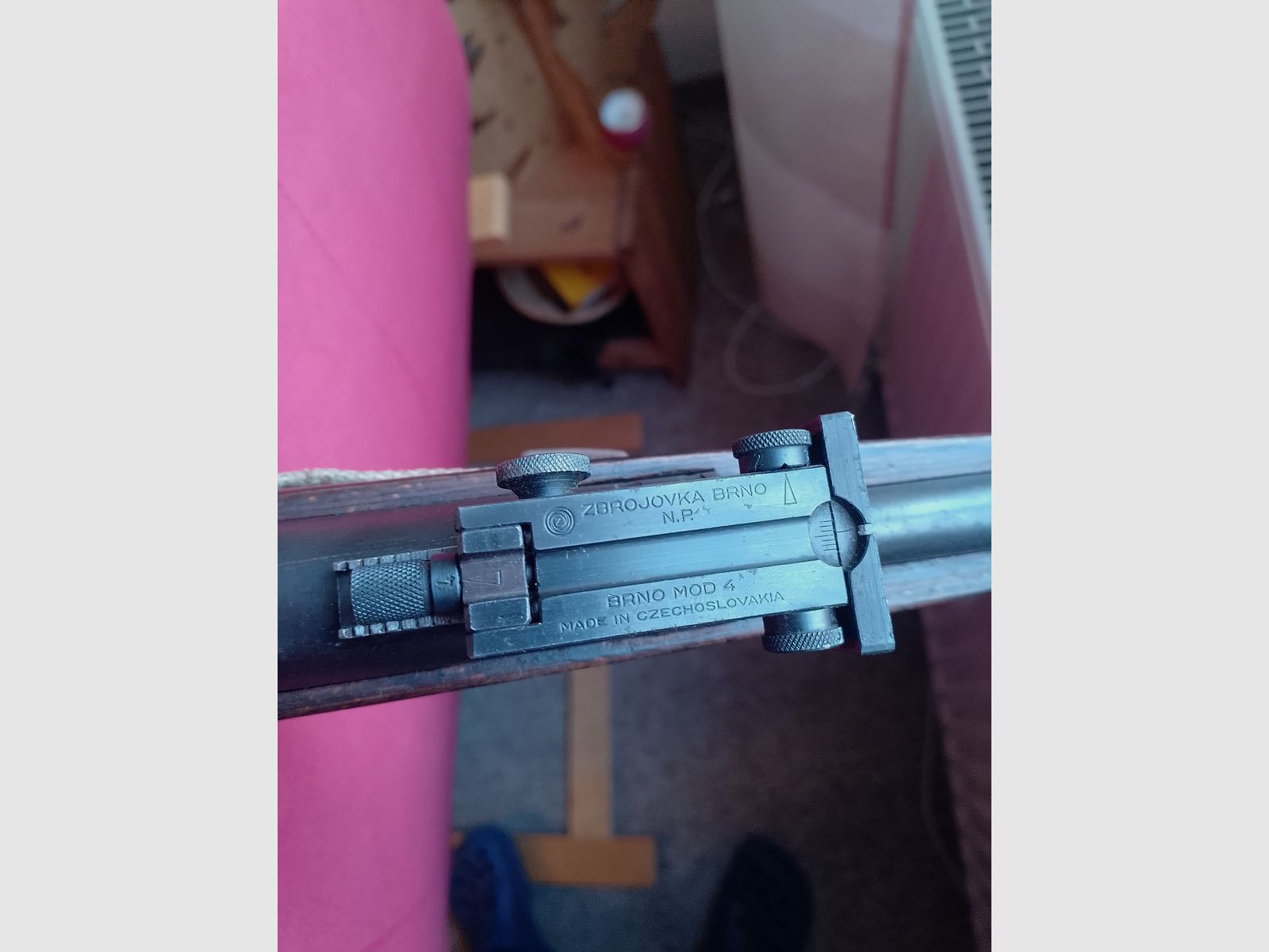 Luftgewehre 1x Haenel Sport Model 49a Cal. 4,4 und 1x  Umarex Podium CO2 Rifle Cal. 4,5