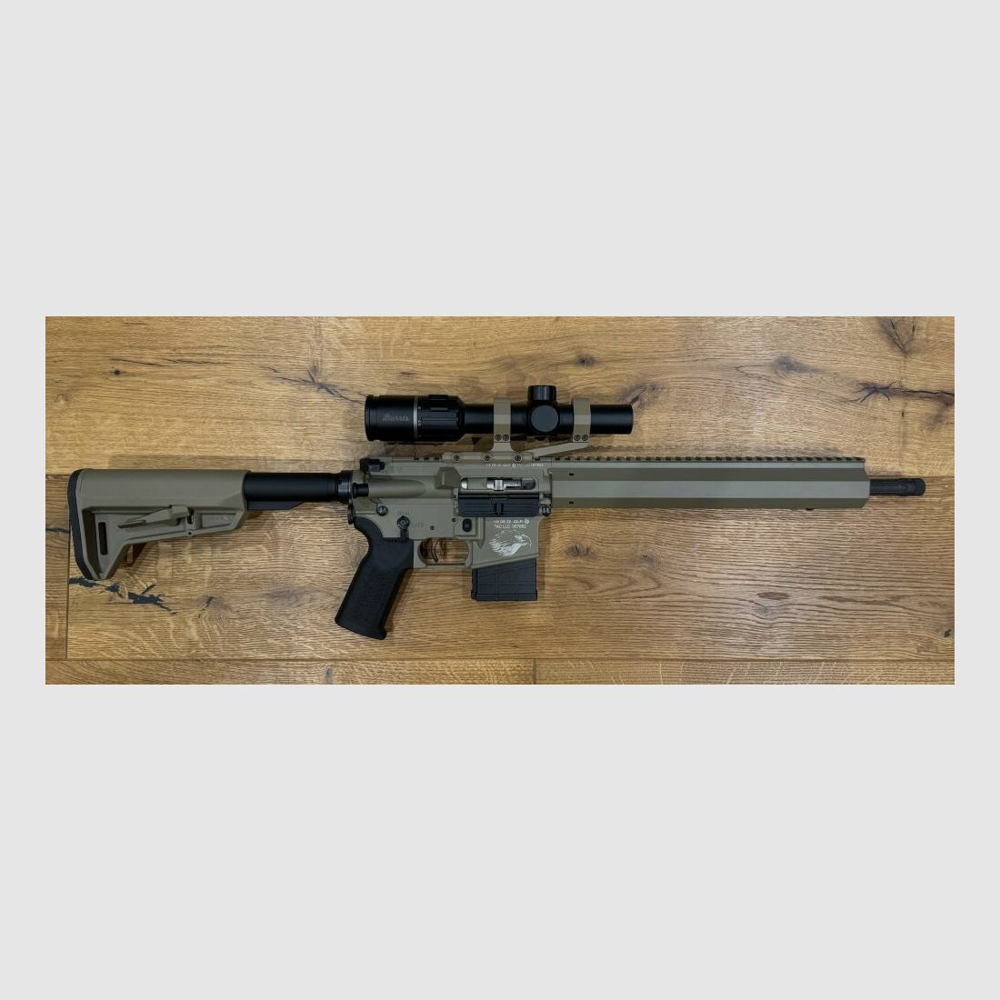 Tippmann M4-22 Elite GS Eagle FDE con mira Burris + montaje + culata Magpul
