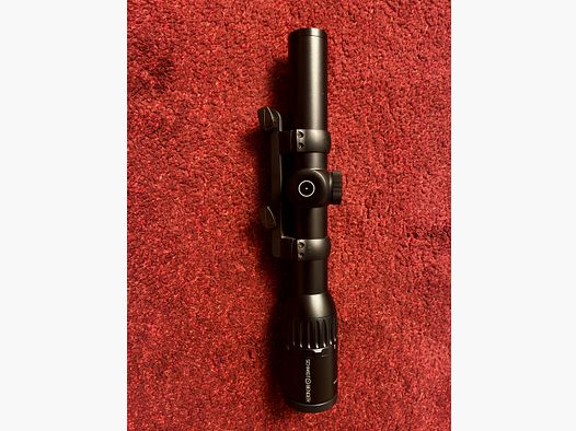 Schmidt und Bender Exos 1-8x24 auf Blaser Sattelmontage 