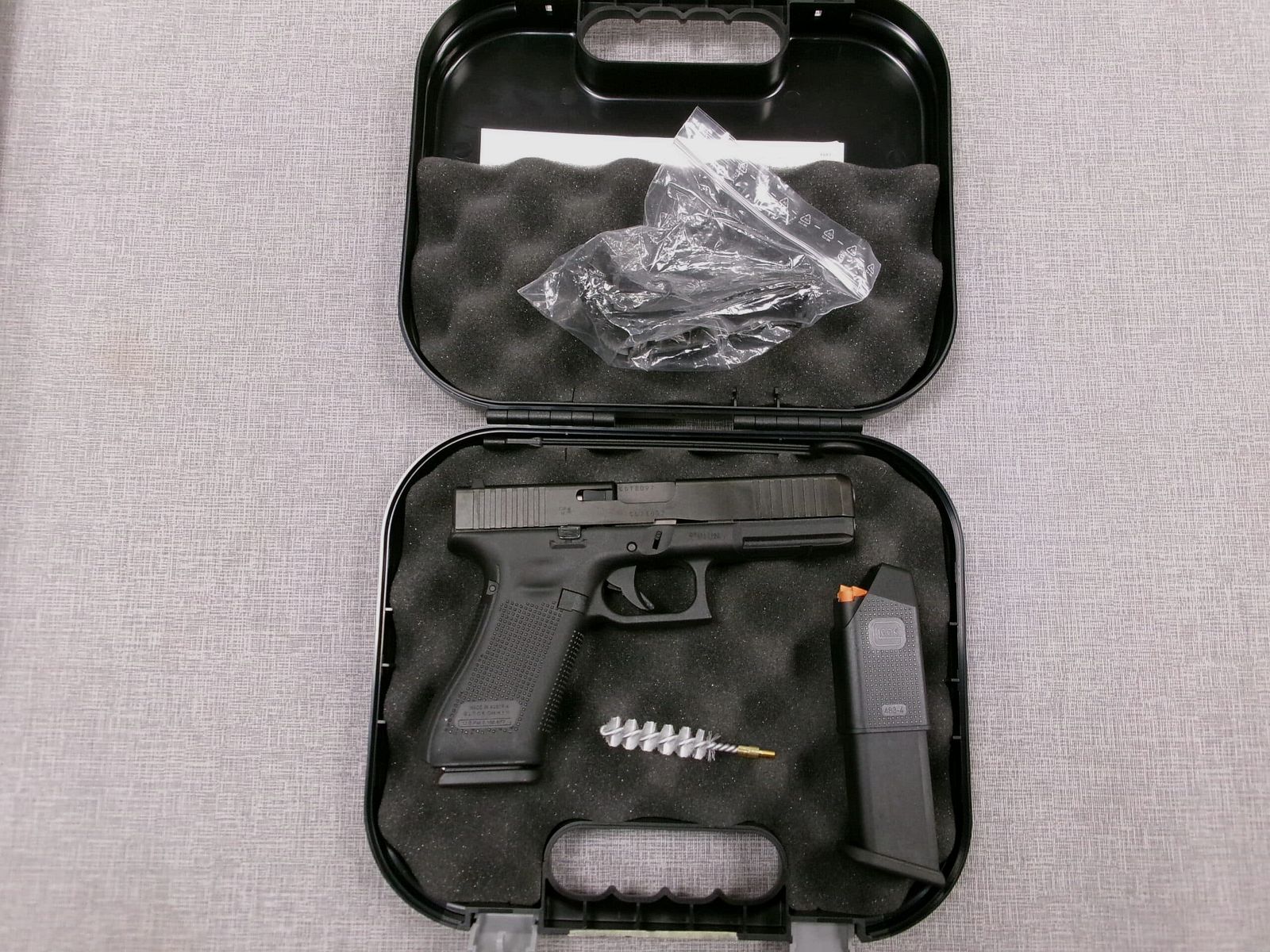 GLOCK 17 GEN. 5 CAL. 9X19 d'occasion, image 2 sur 4
