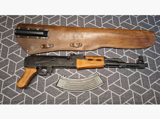 Fucile d'assalto AK47 con custodia da partigiano UNICO!