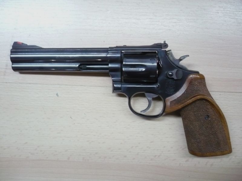 1 Revolver Smith & Wesson Mod. 586-4, Kal. .357Mag