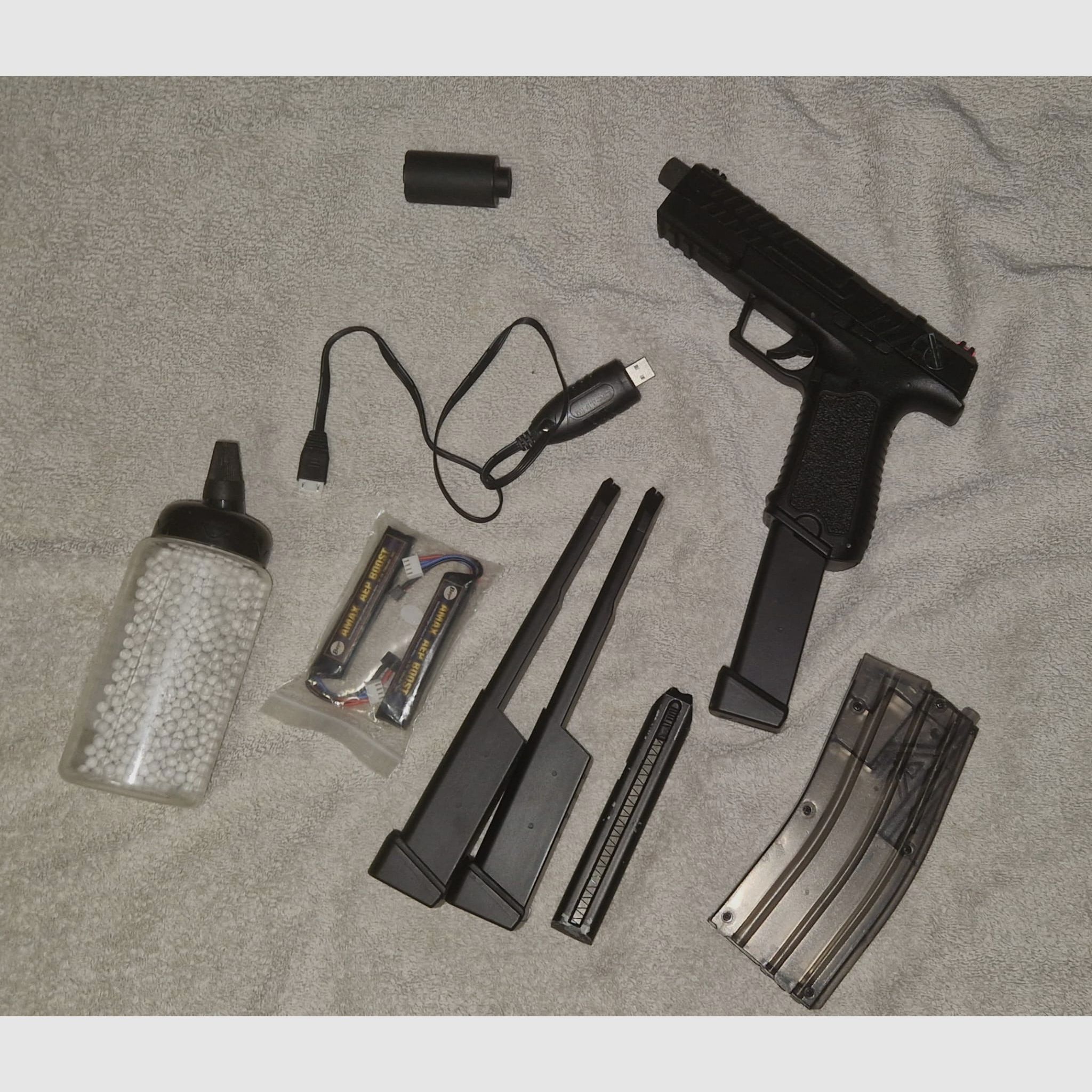 Begadi Cyma CM127 Gen5 (Mosfet, ETU and tracer thread) with 2 batteries, charging cable, big speedloader, 3 80BB magazines AND a tracer