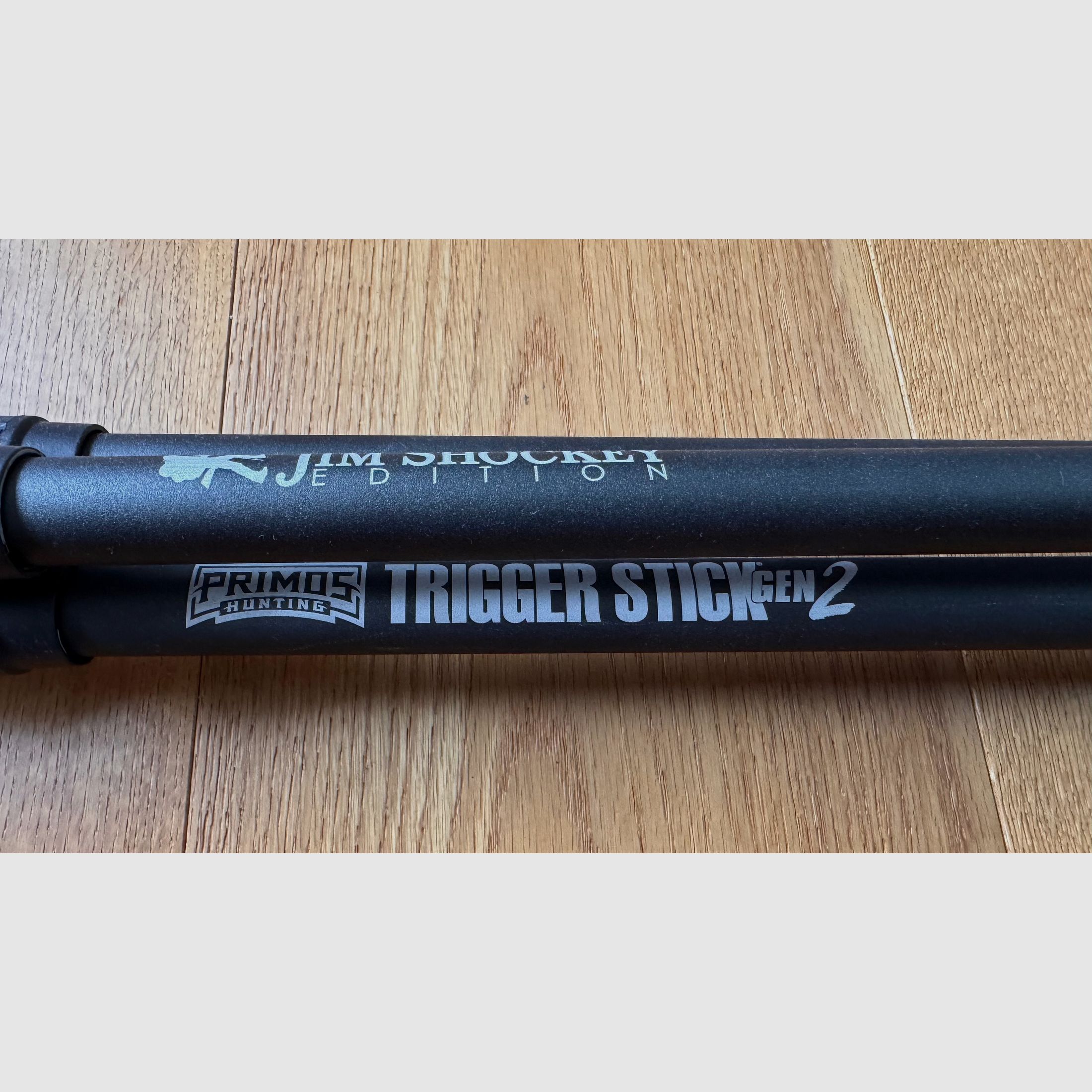 Primos Trigger Stick Gen. 2 Dreibein / Zielstock – Jim Shockey Edition