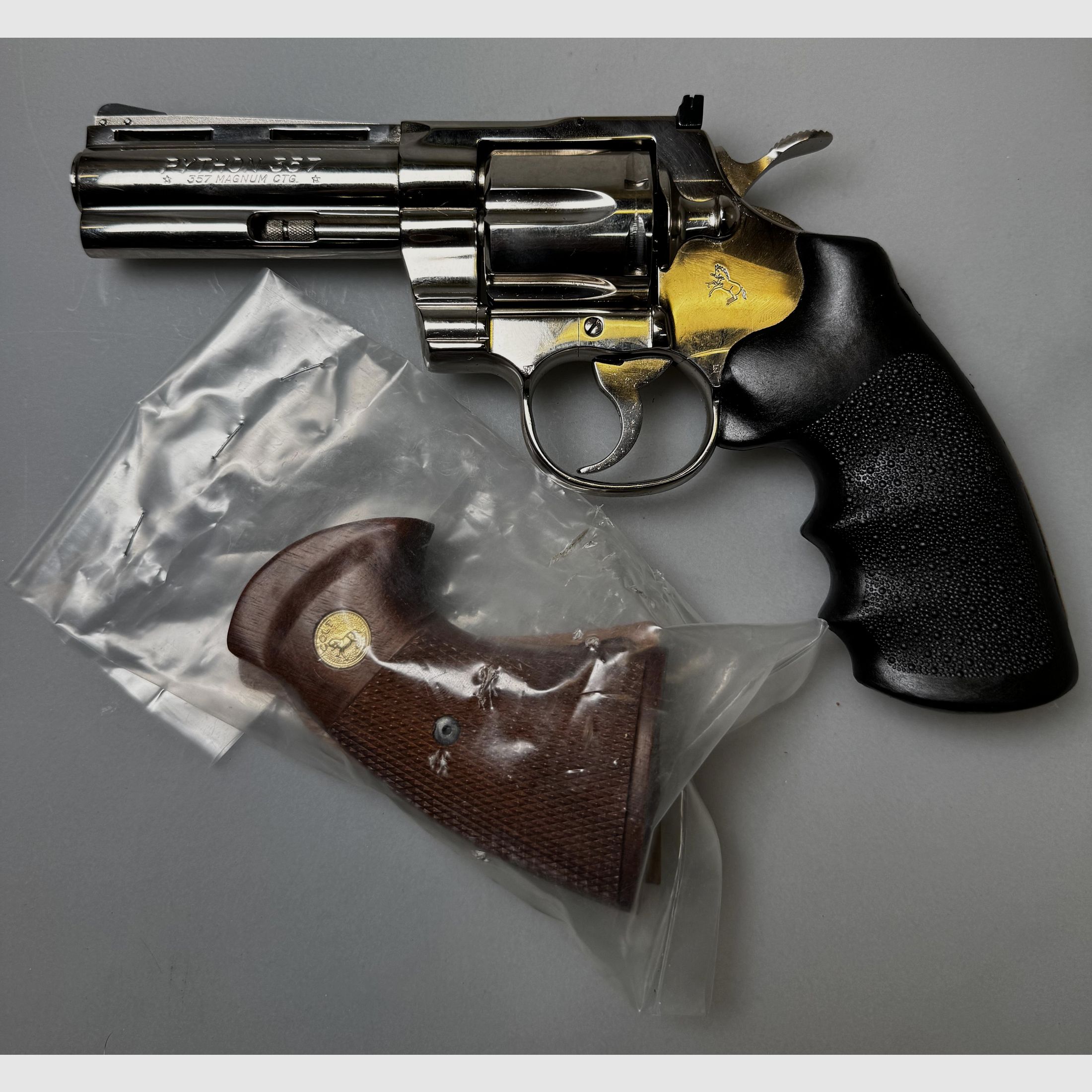 Revolver Colt Python 6" .357 Mag. , Occasion, Bild 2 von 2