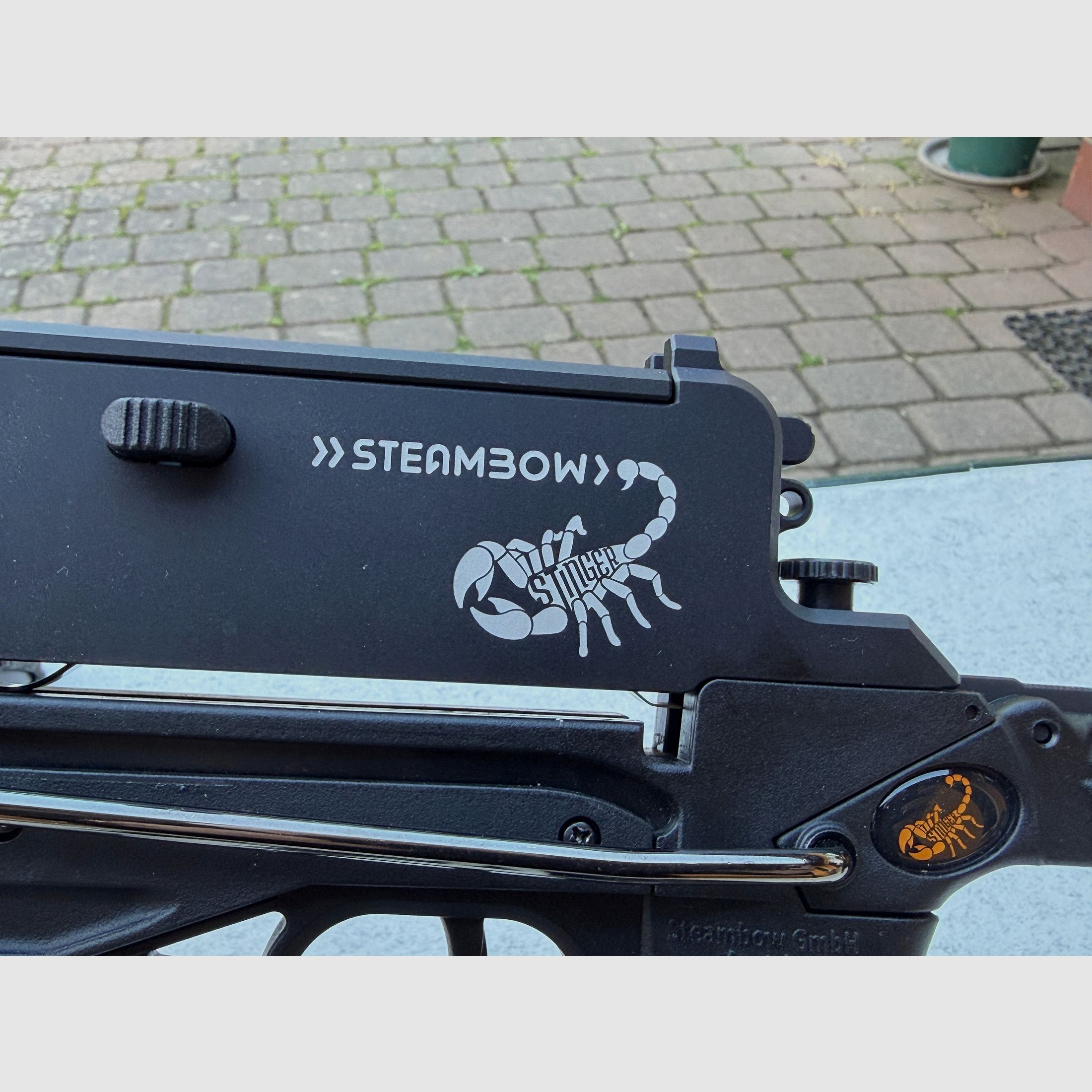 AR-6 Stinger II mit Metallmagazin