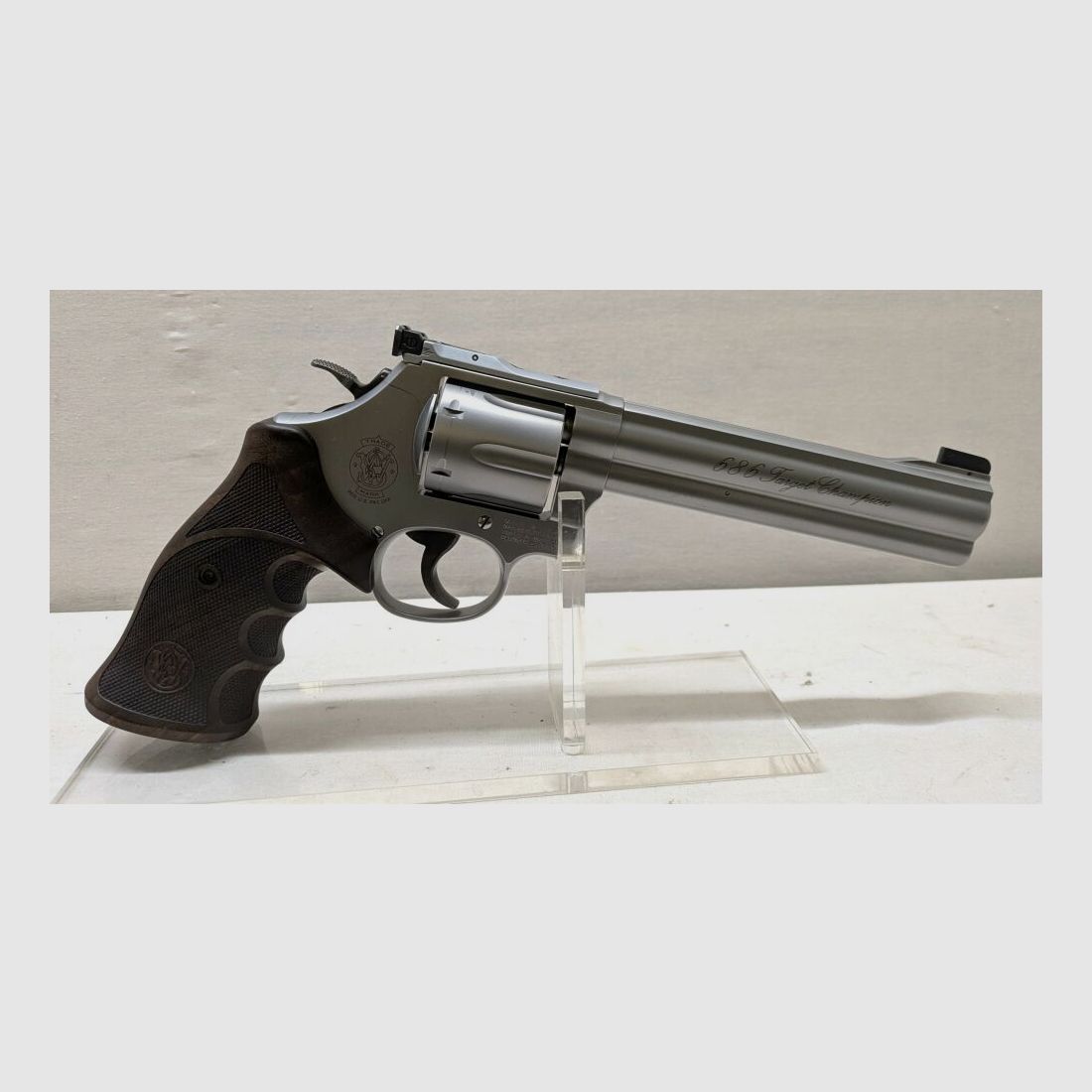 Smith & Wesson 686 Target Champion