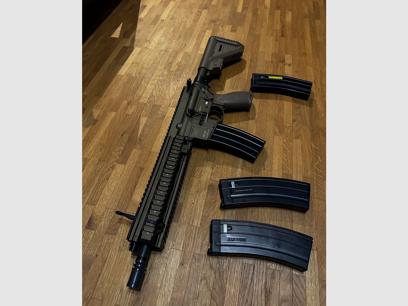 Heckler & Koch HK416 A5 Vollmetall Gas-Blow-Back 6mm BB RAL 8000. mit 3 Magazinen Gesamt!