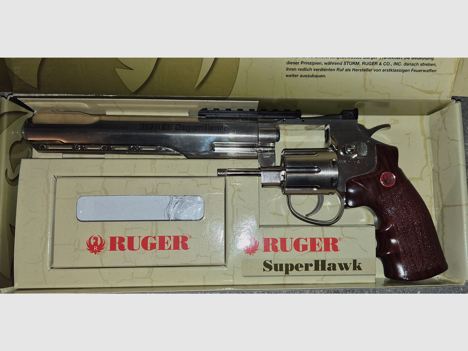 Ruger SuperHawk 8" 6 mm, CO₂, < 4,0 J, Chrome-Finish inkl. Red Dot Visier und Zubehör