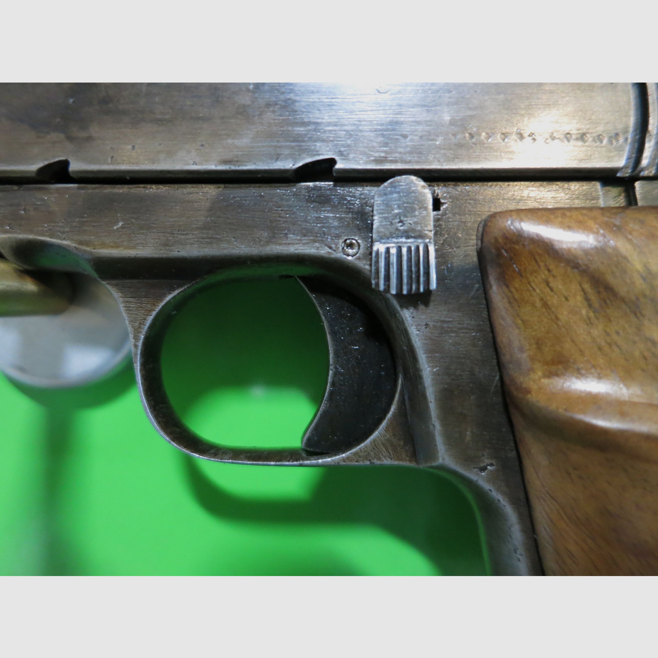 Halbautomatische  Astra Modell 200 (?), Lady-Gun im Westentaschenformat,  7,65mm Browning       #71-