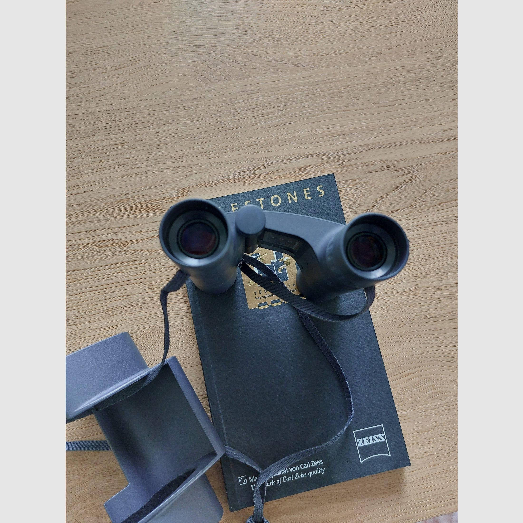 Zeiss 10x25B zakverrekijker, afbeelding 3 van 5