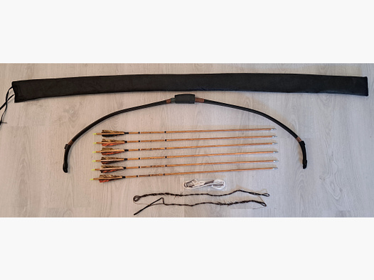 Koreaanse boog KAYA Black Cat 60 lbs 52 inch + pijlen + 2x vervangende snaren + tas