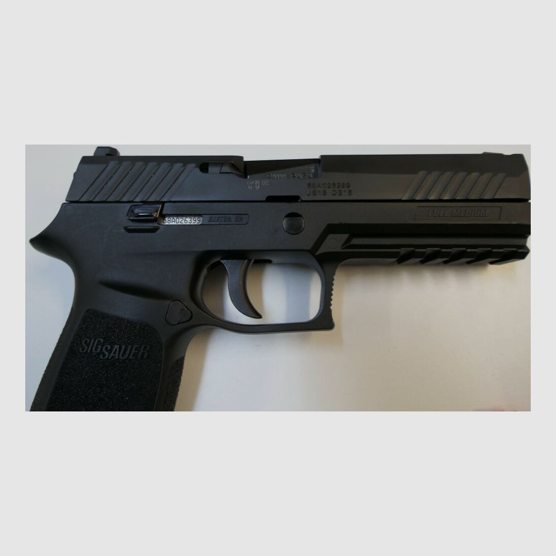 SIG SAUER Pistole SIG Sauer P320F im Kaliber 9mm Para (9x19) Inkl.Zubehör